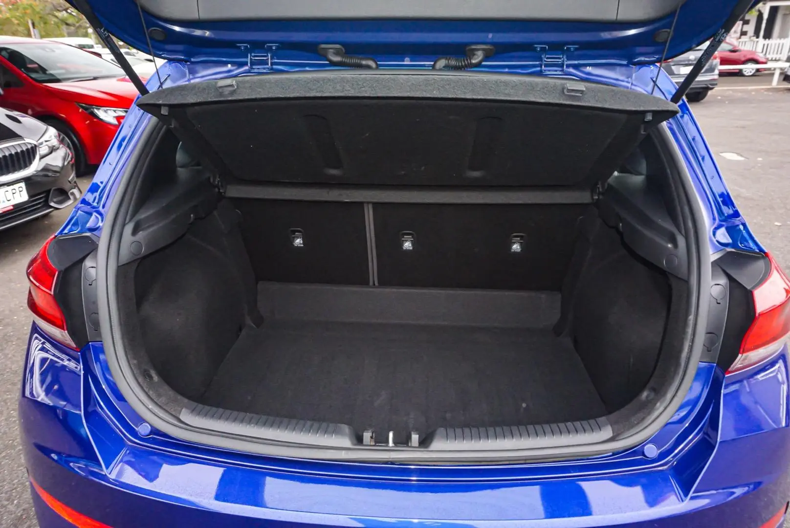 2020 Hyundai i30 Gallery Image 11