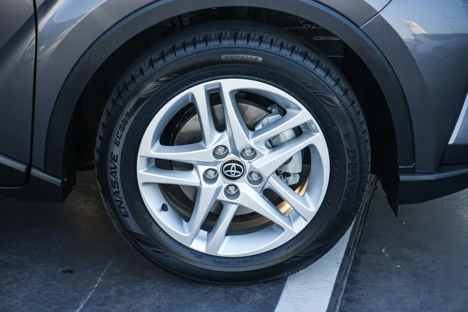 2023 Toyota C-HR Gallery Image 12