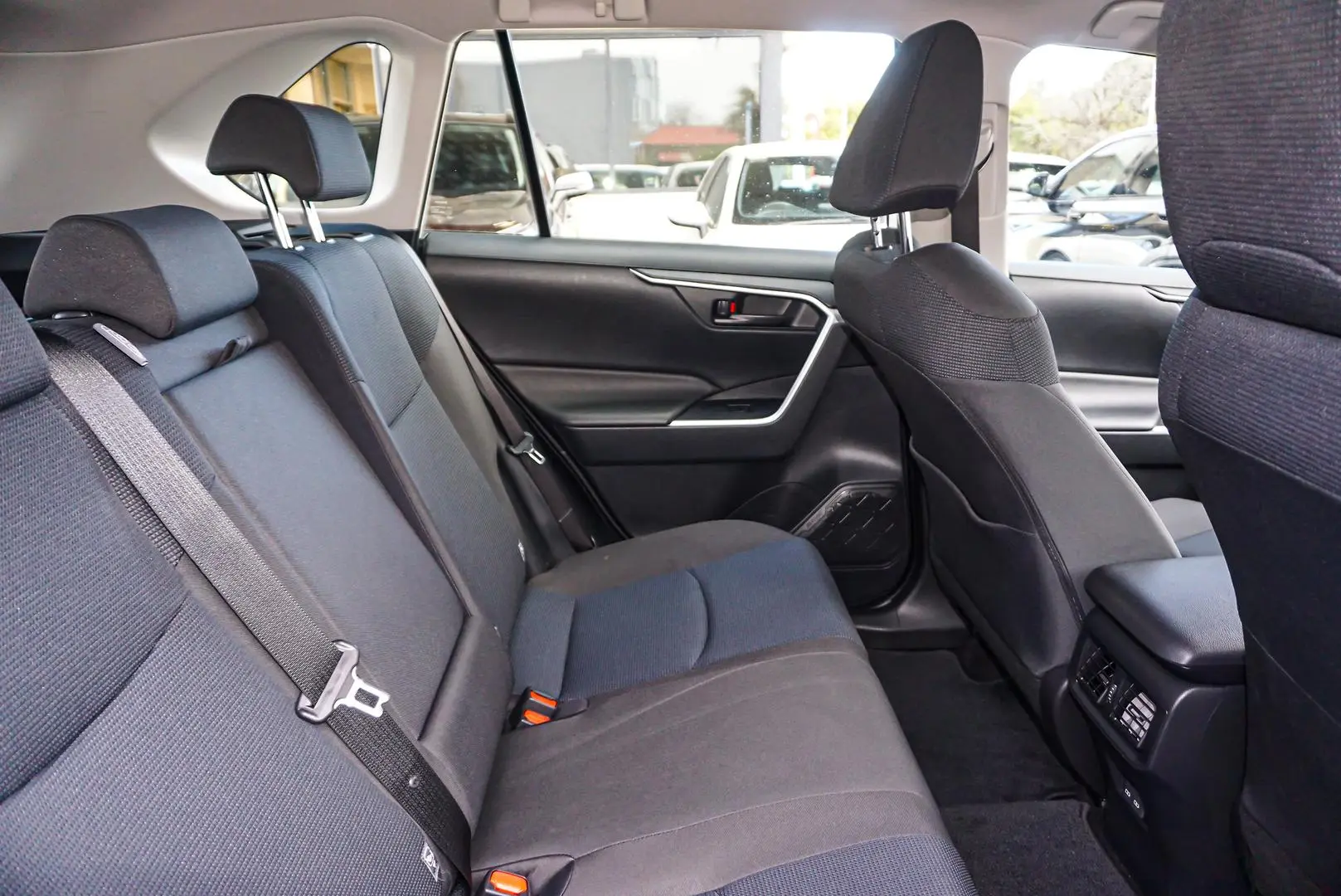2024 Toyota RAV4 Gallery Image 14