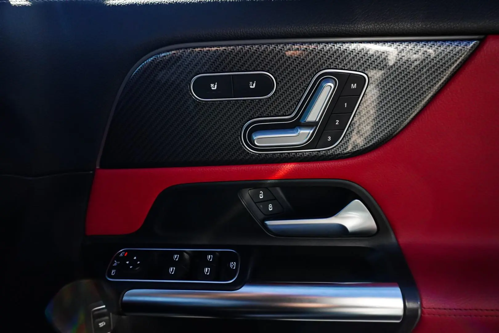 2020 Mercedes-Benz GLA-Class Gallery Image 24