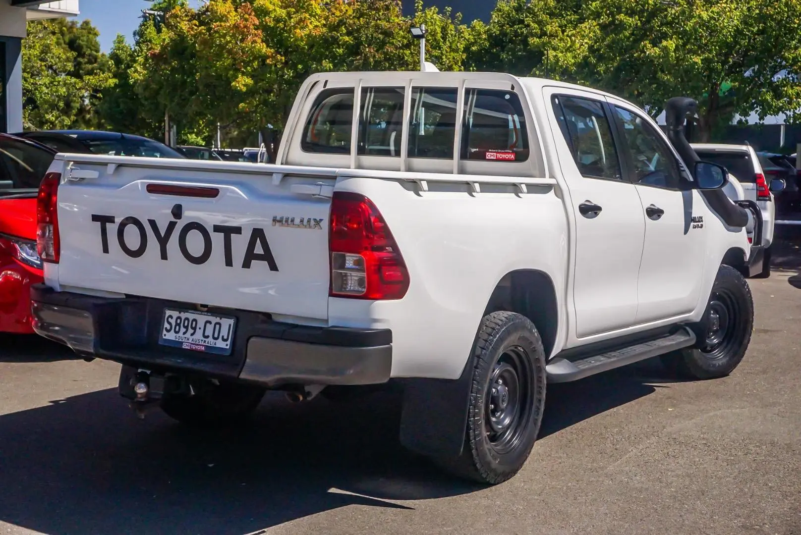 2022 Toyota Hilux Gallery Image 3