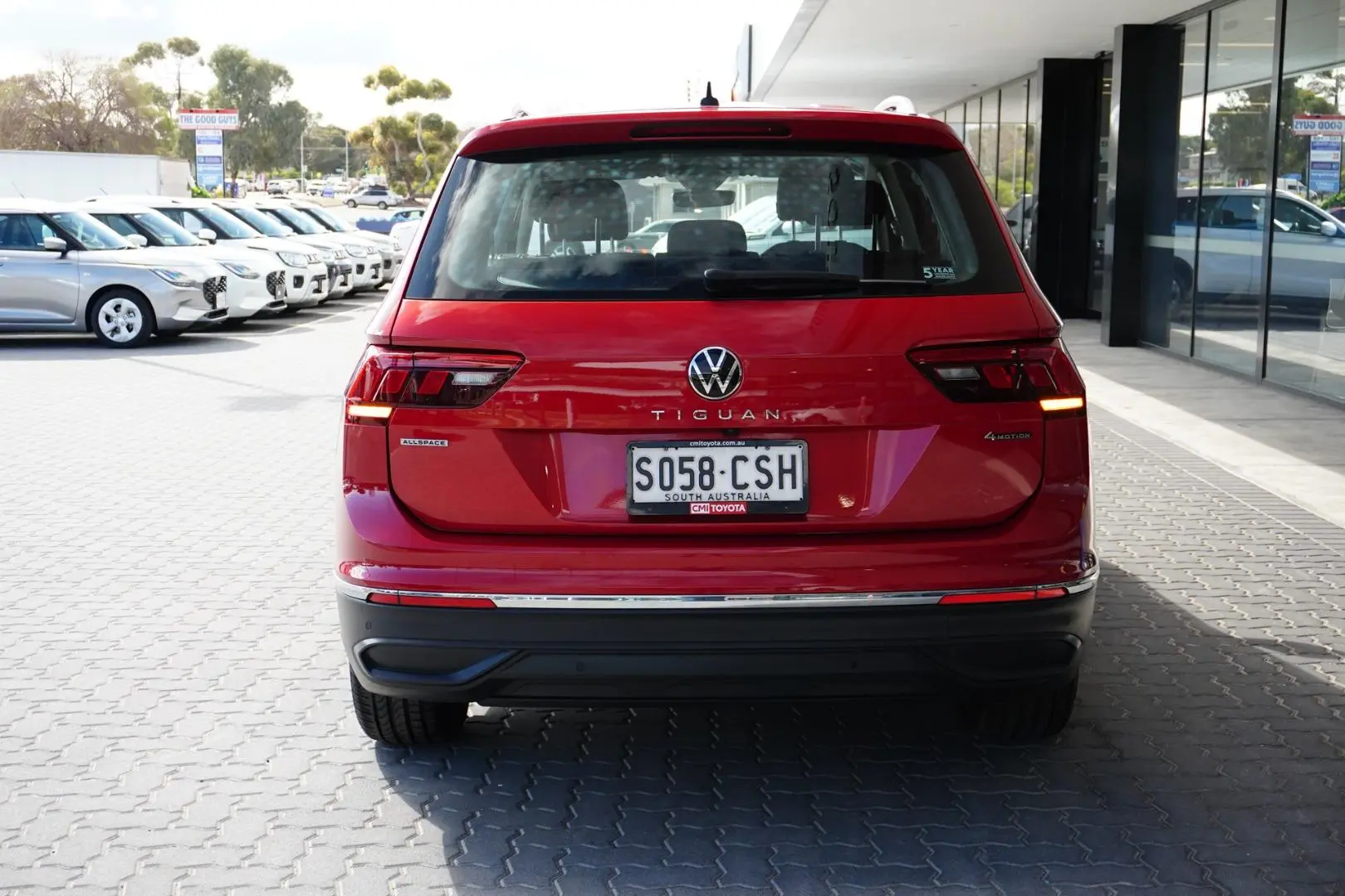 2022 Volkswagen Tiguan Gallery Image 6
