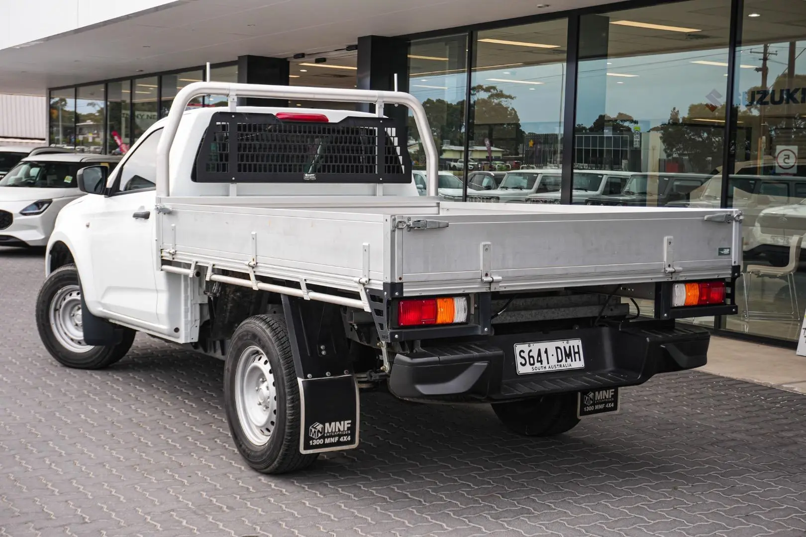 2021 Isuzu D-MAX Gallery Image 3