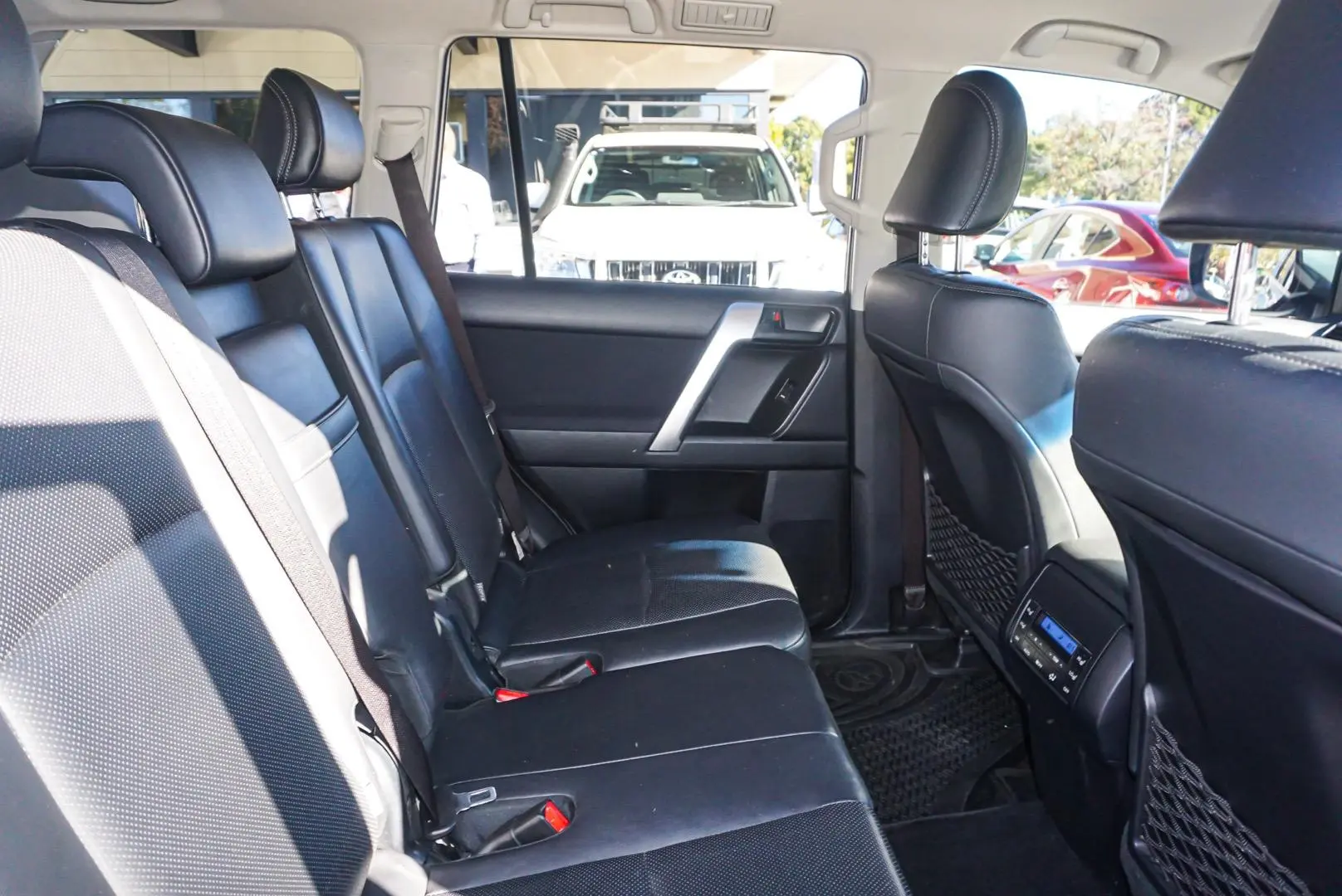 2019 Toyota Landcruiser Prado Gallery Image 8