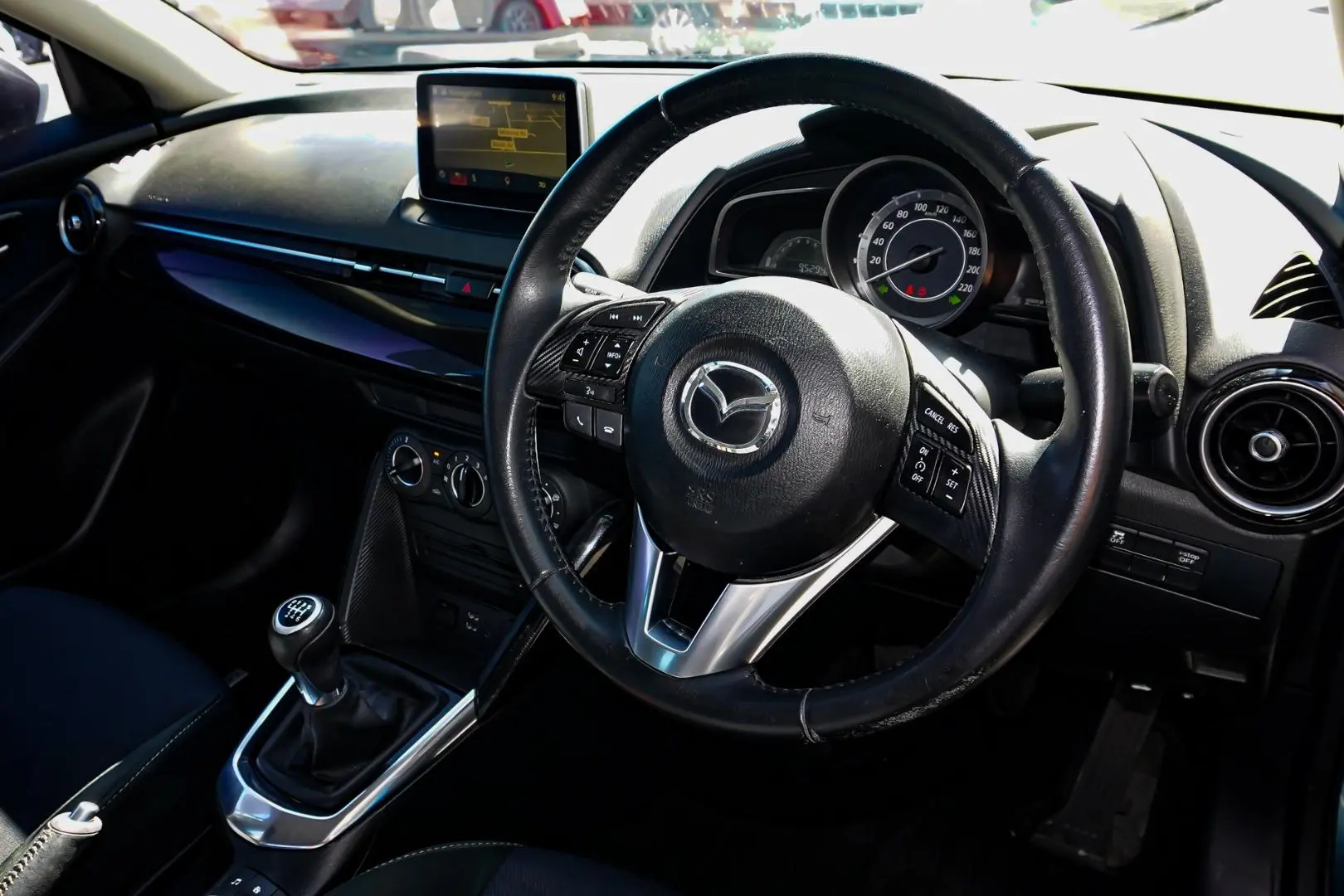 2016 Mazda 2 Gallery Image 7