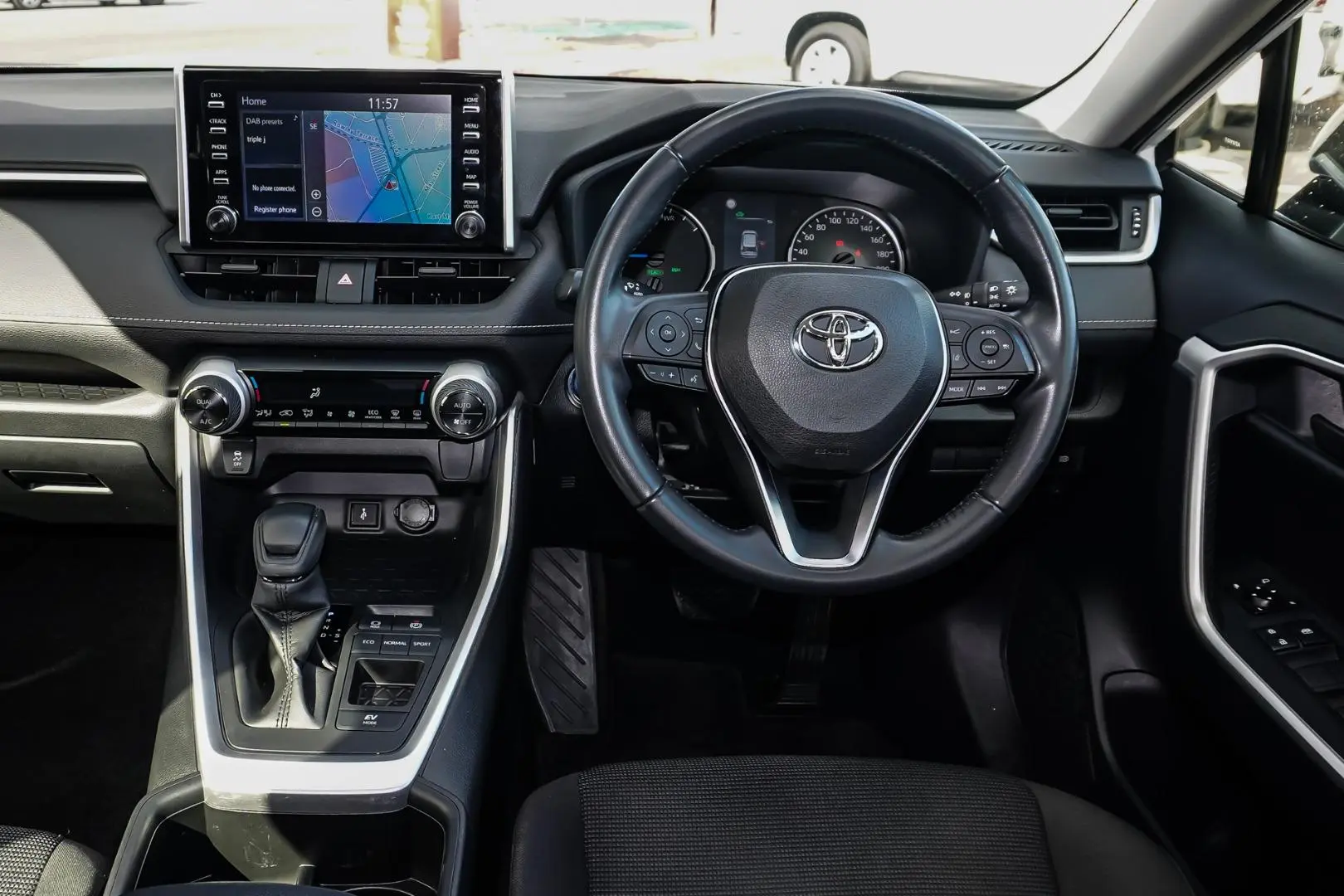 2021 Toyota RAV4 Gallery Image 8