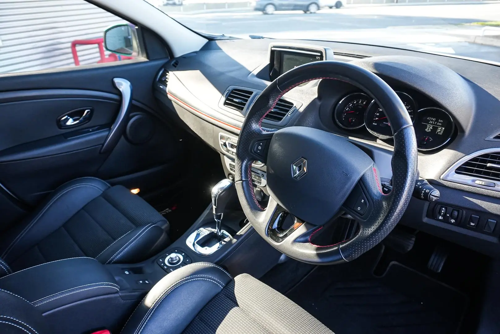 2015 Renault Megane Gallery Image 6