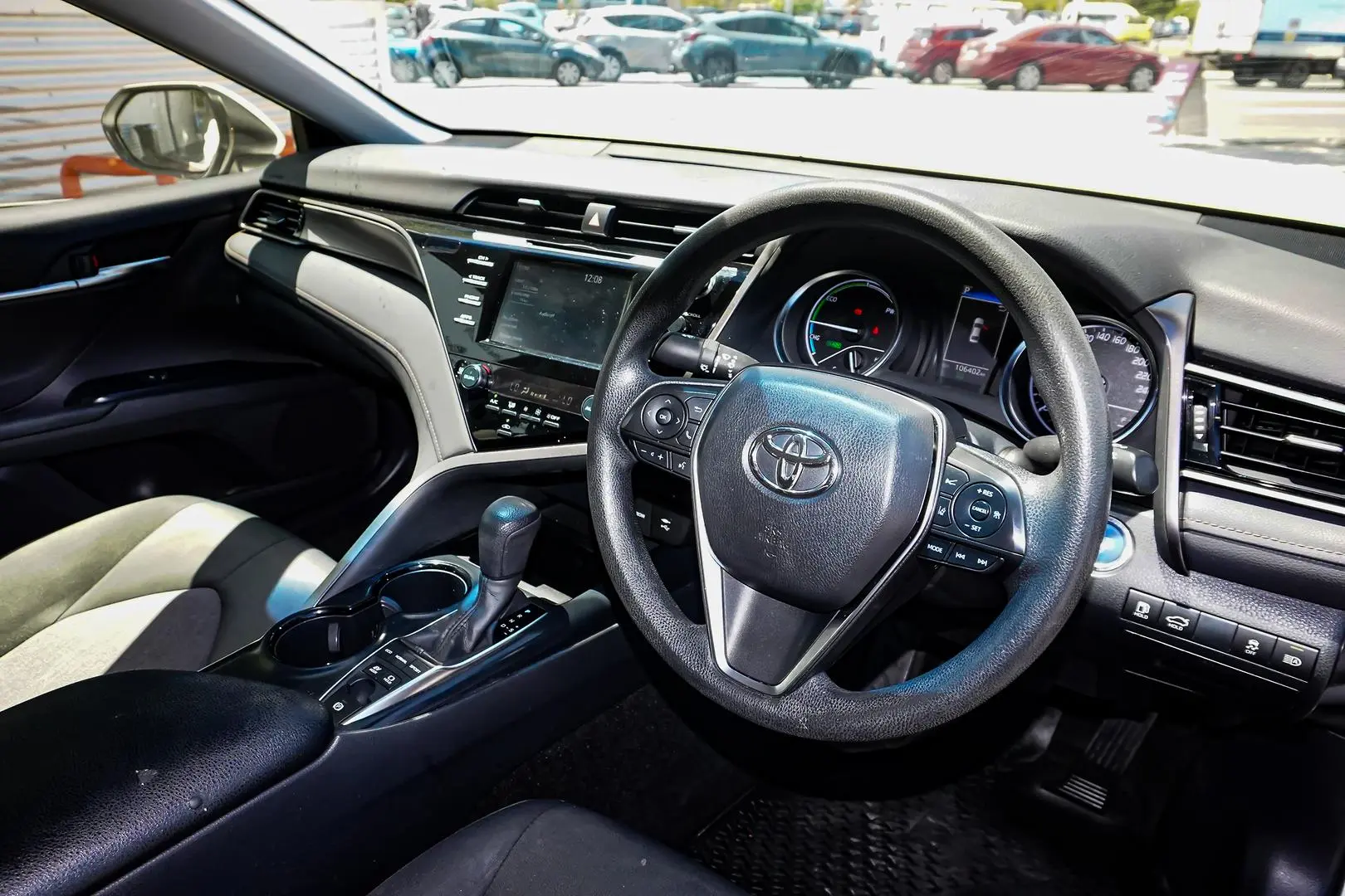2019 Toyota Camry Gallery Image 6