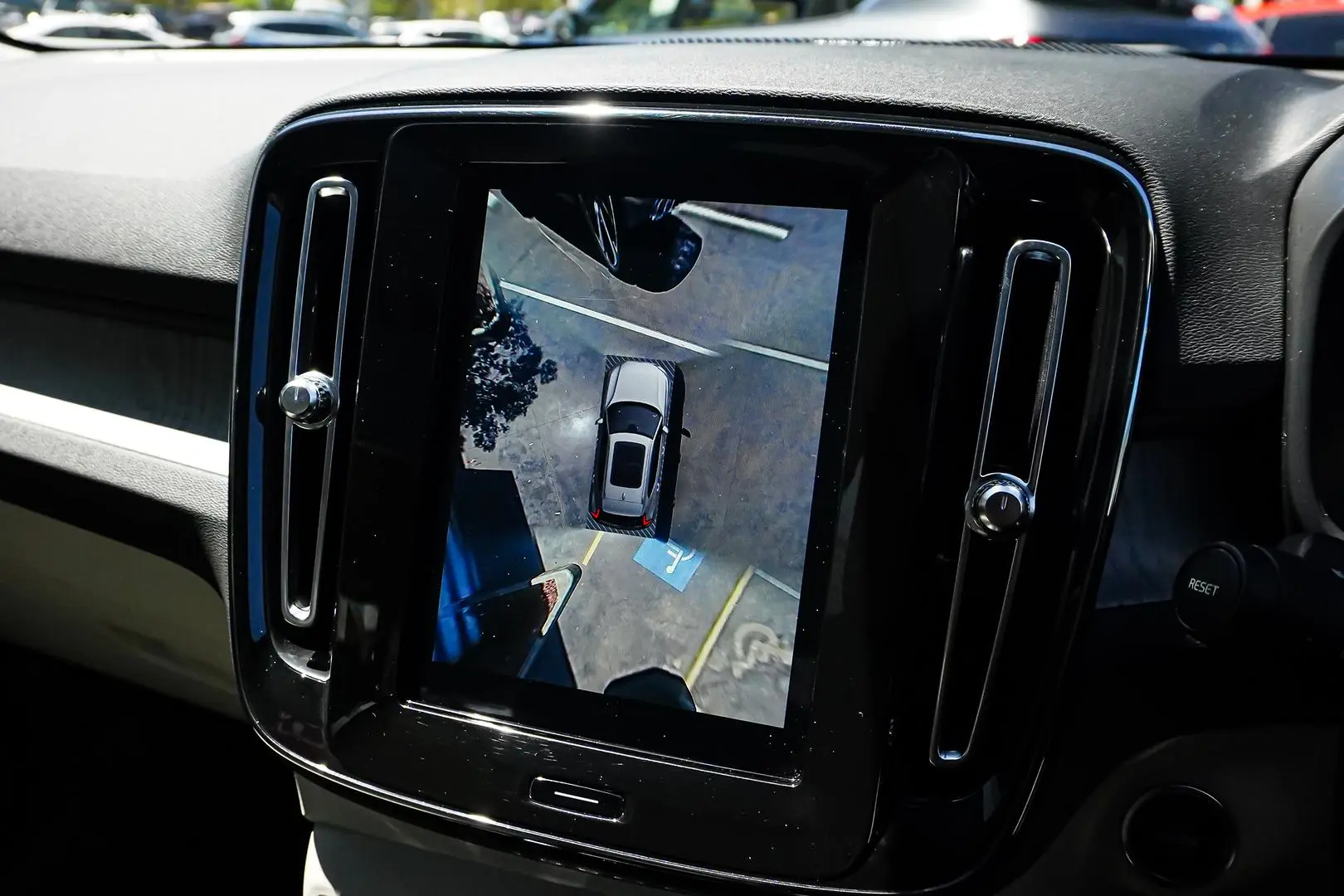 2023 Volvo XC40 Gallery Image 20