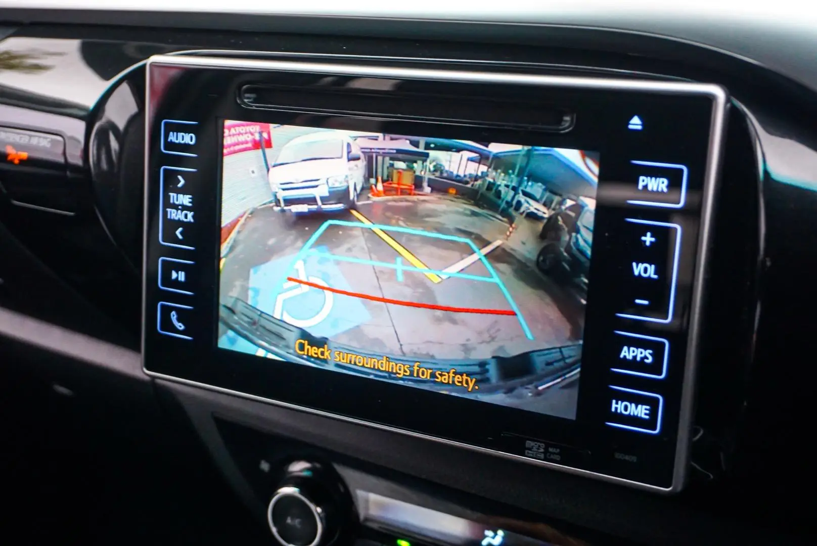 2019 Toyota Hilux Gallery Image 19