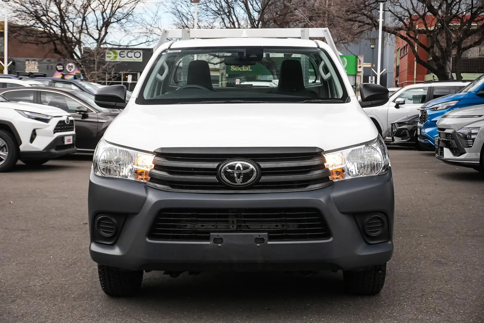 2022 Toyota Hilux Gallery Image 4