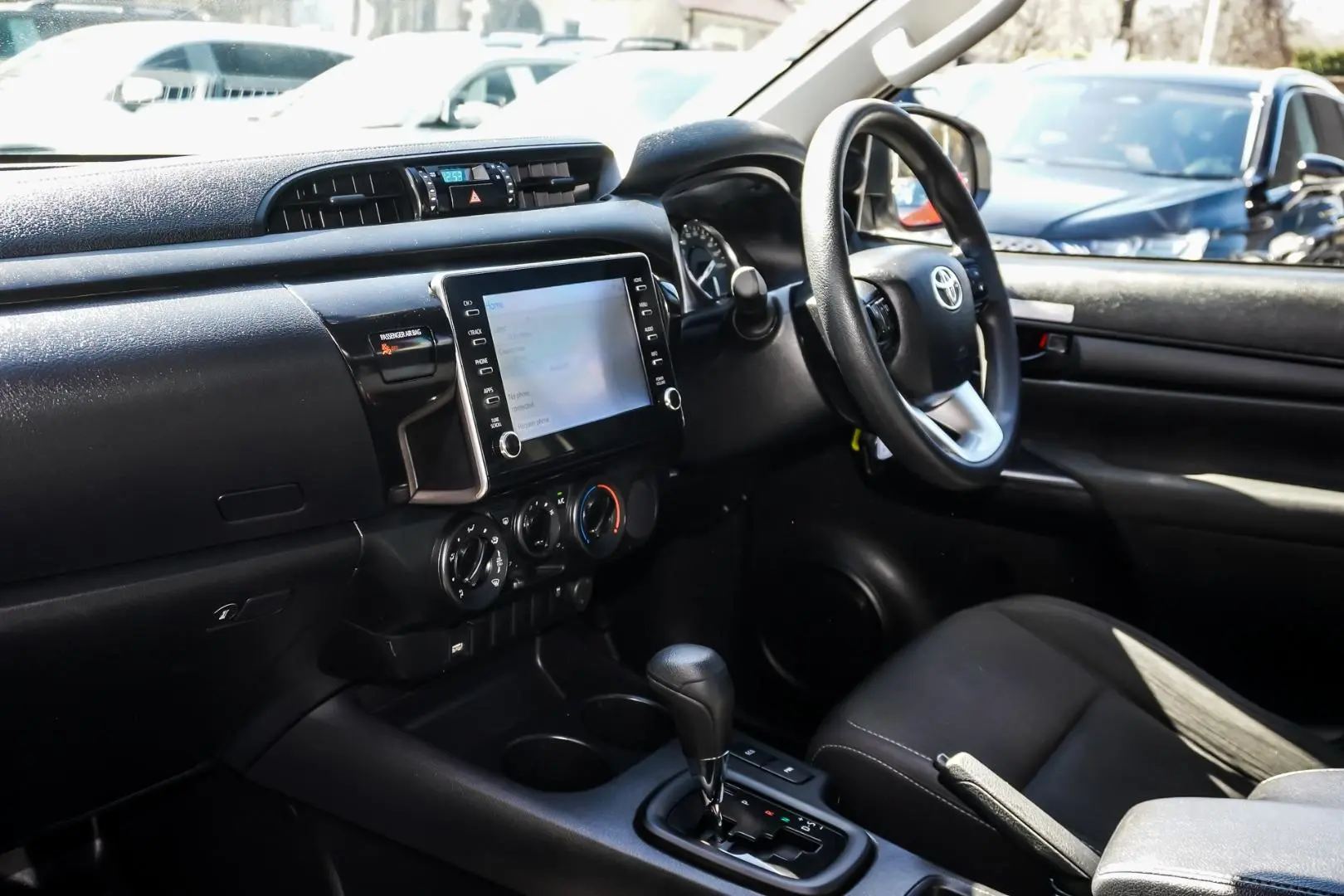 2024 Toyota Hilux Gallery Image 9