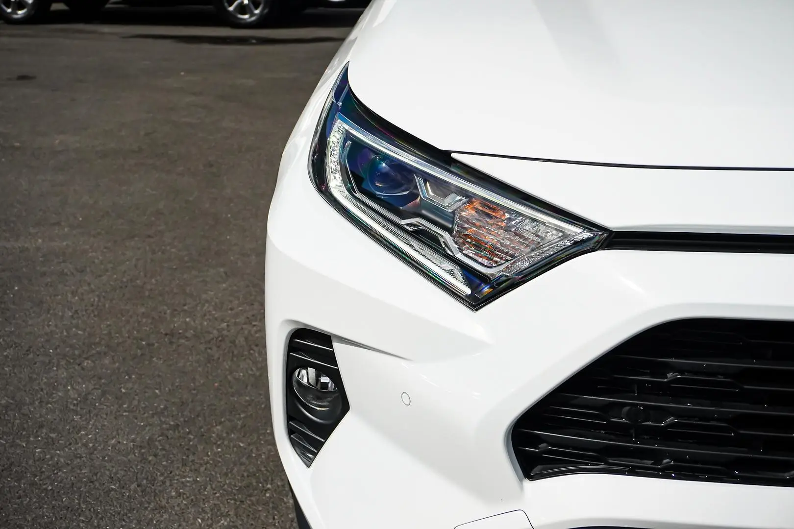 2020 Toyota RAV4 Gallery Image 13