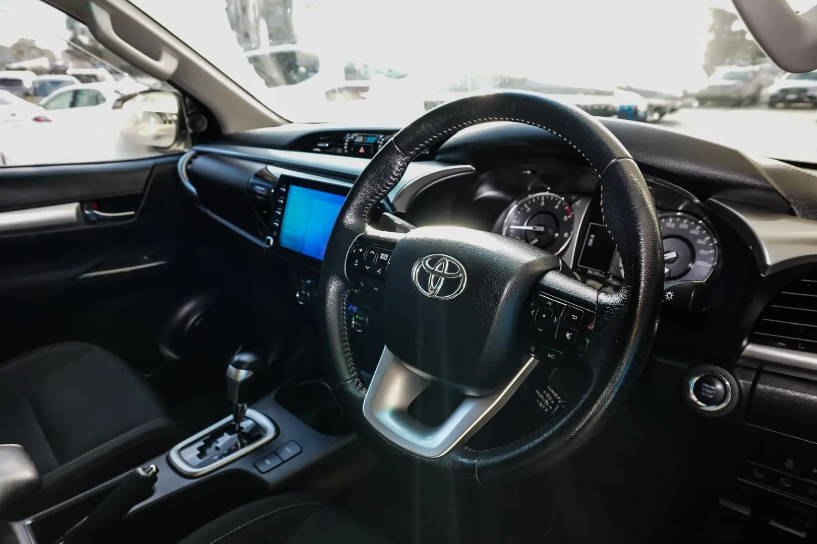 2022 Toyota Hilux Gallery Image 7