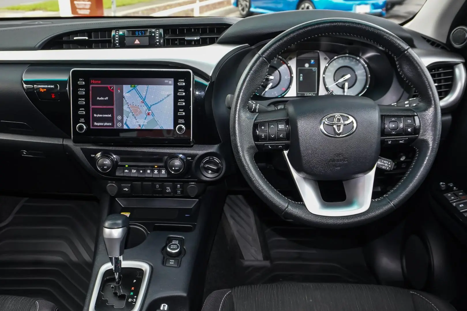 2024 Toyota Hilux Gallery Image 9