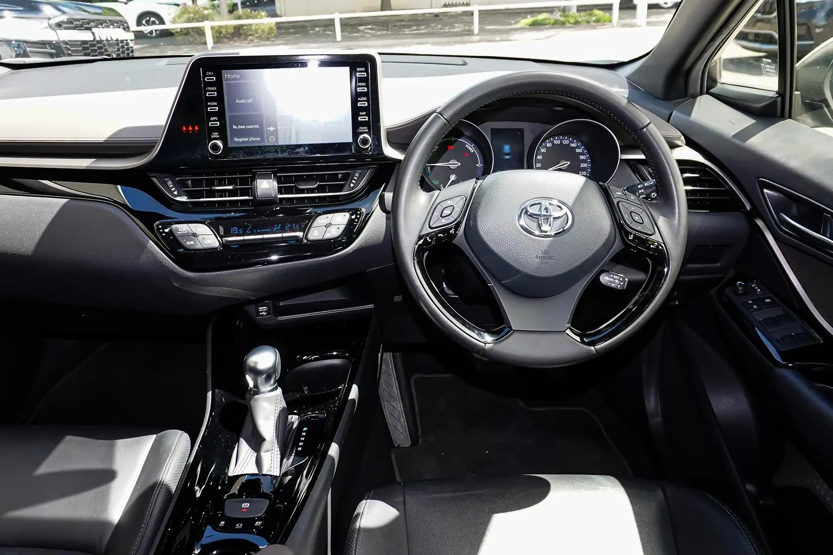 2023 Toyota C-HR Gallery Image 9