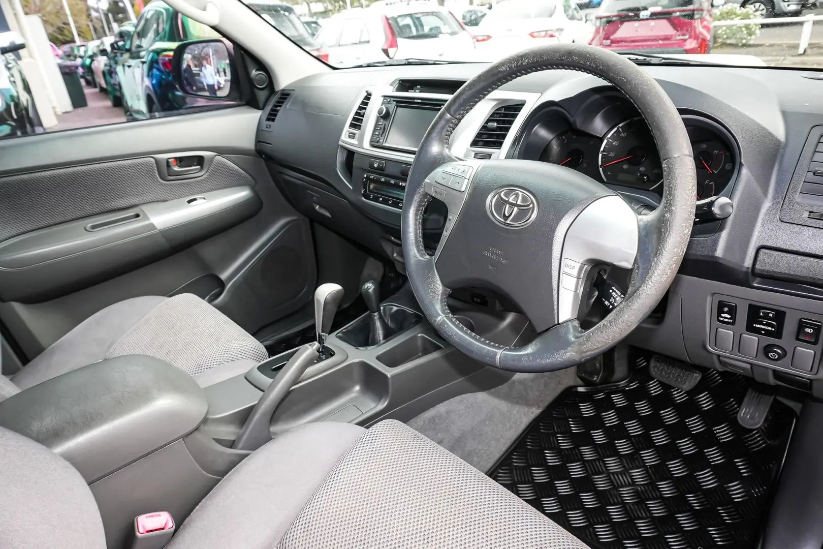 2013 Toyota Hilux Gallery Image 7