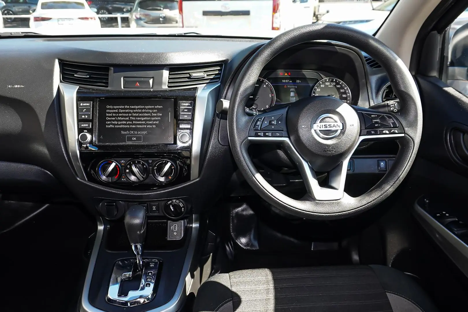 2023 Nissan Navara Gallery Image 9