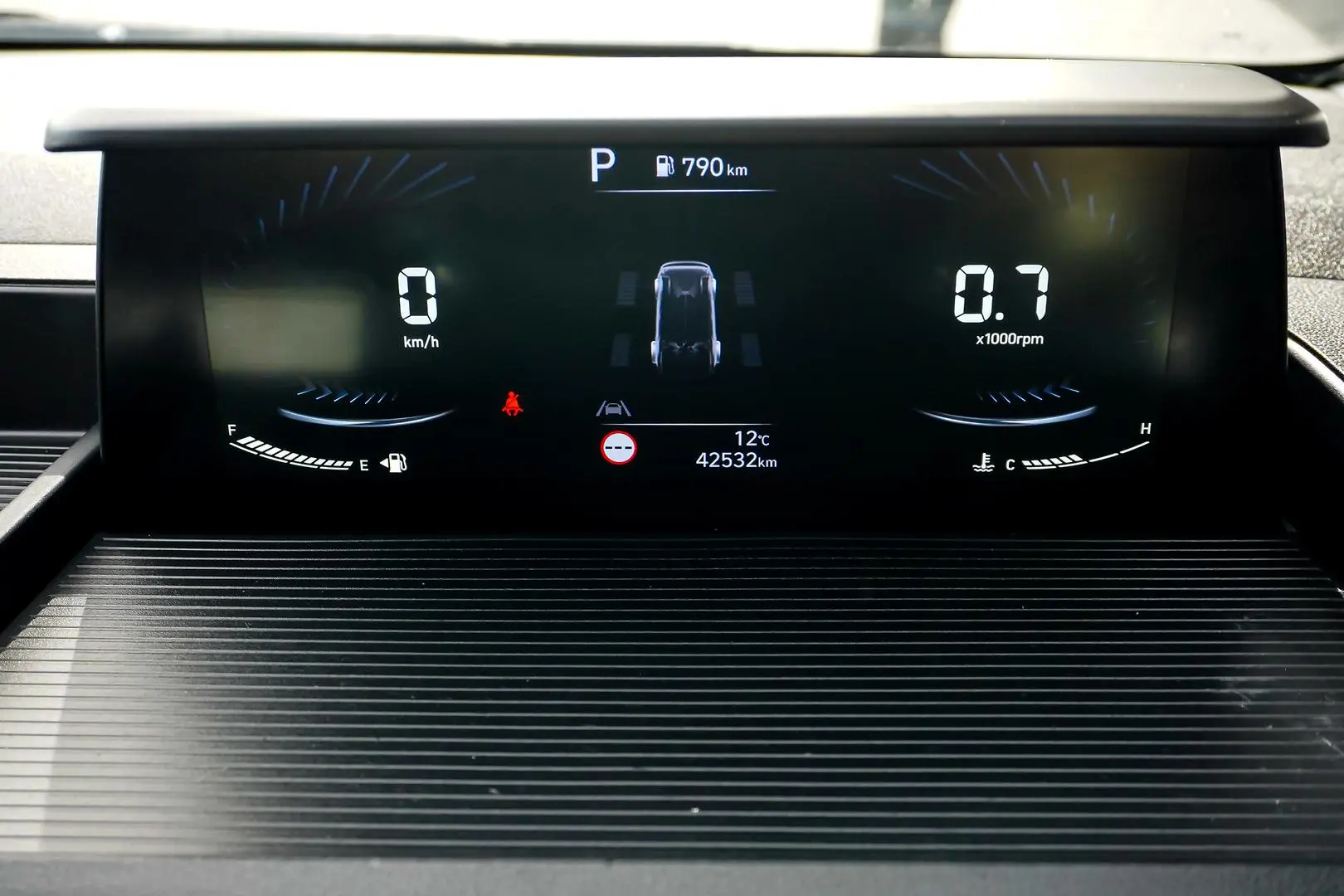 2023 Hyundai STARIA Gallery Image 17
