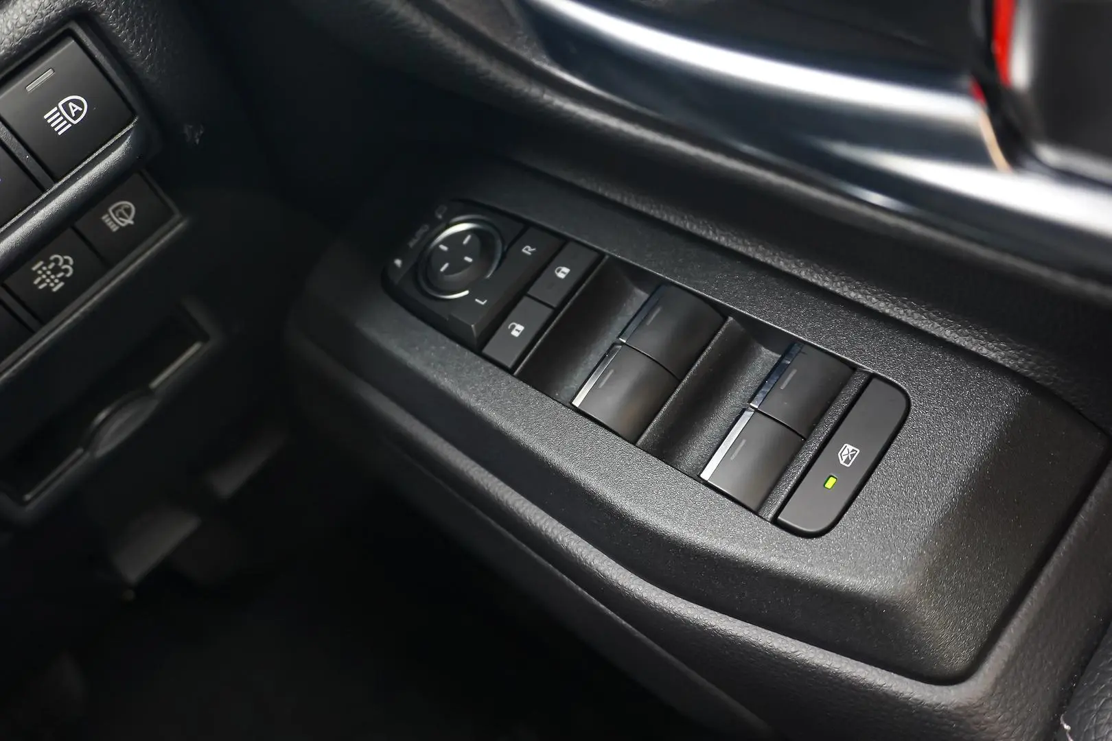 2025 Toyota Landcruiser Prado Gallery Image 23