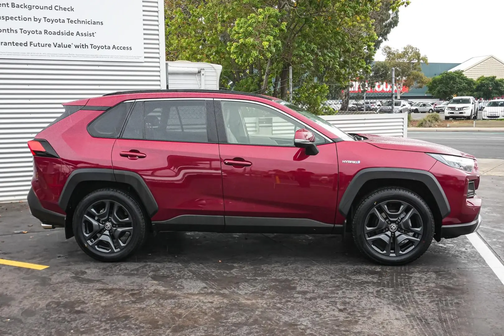 2021 Toyota RAV4 Gallery Image 4