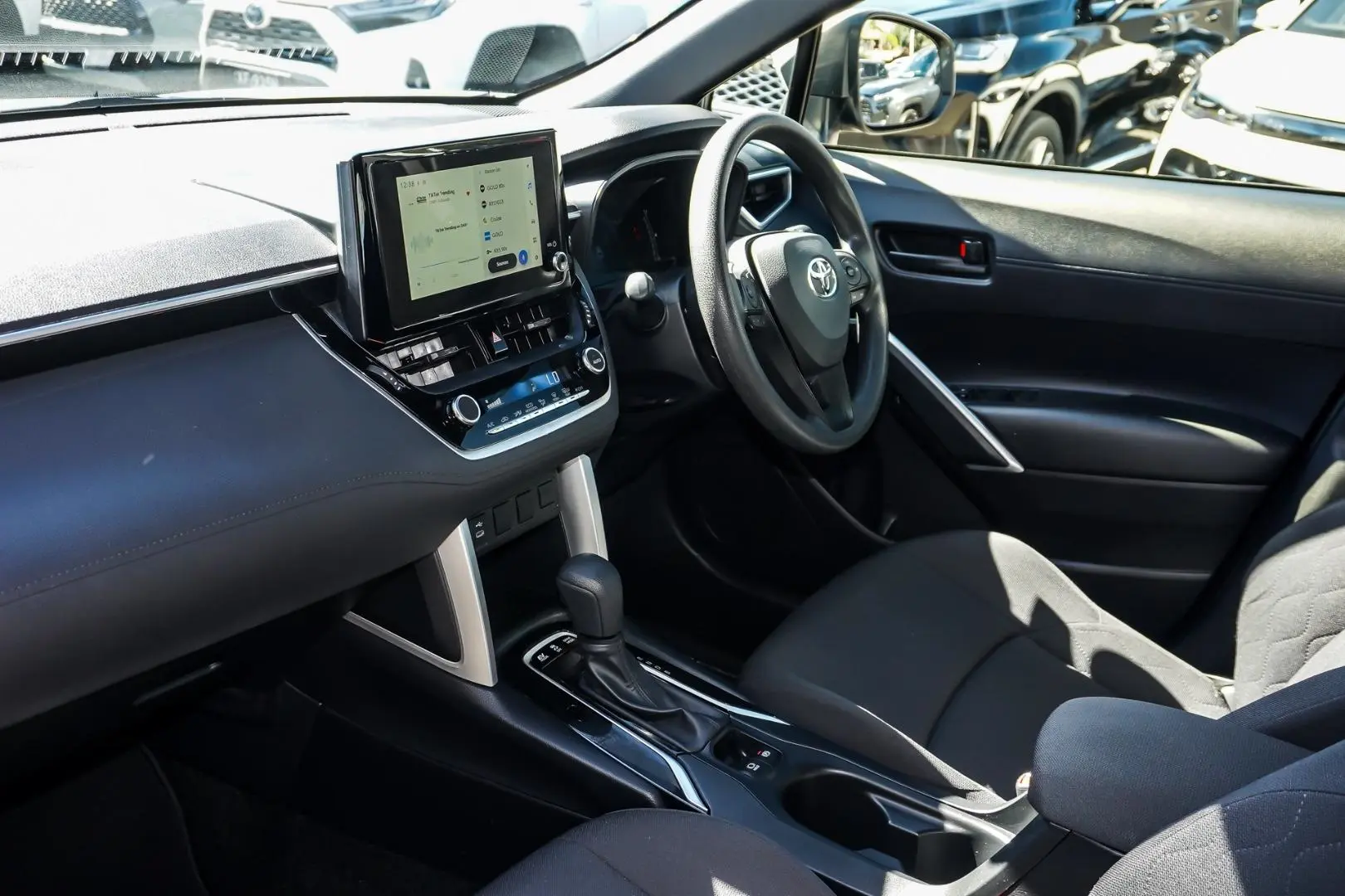2025 Toyota Corolla Cross Gallery Image 9