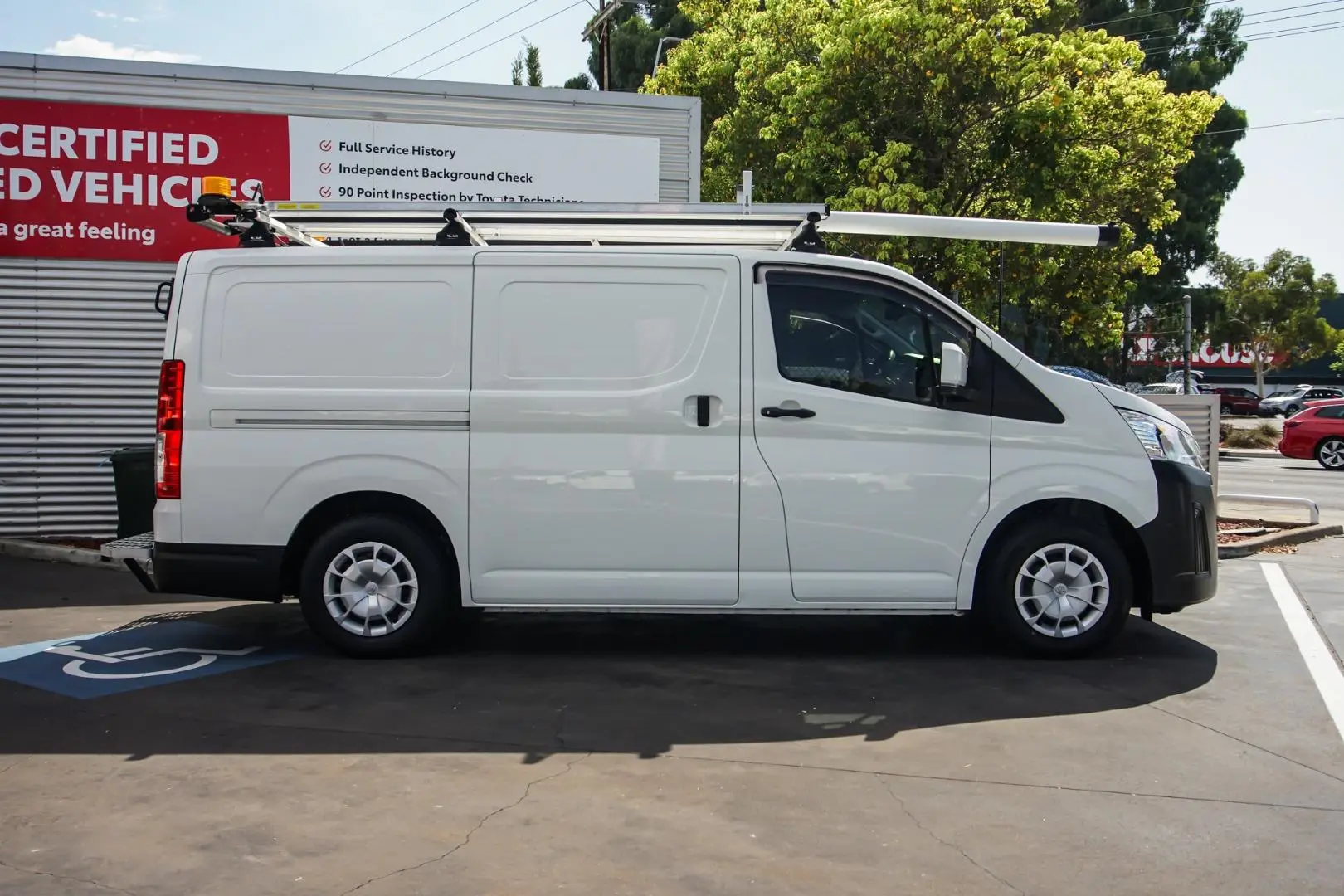 2019 Toyota Hiace Gallery Image 3