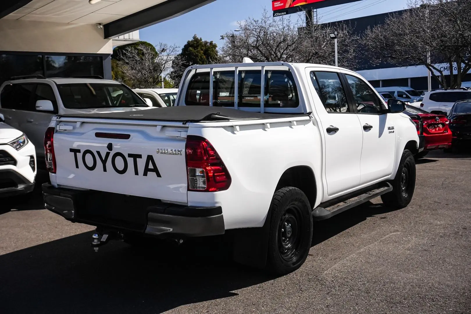 2022 Toyota Hilux Gallery Image 3