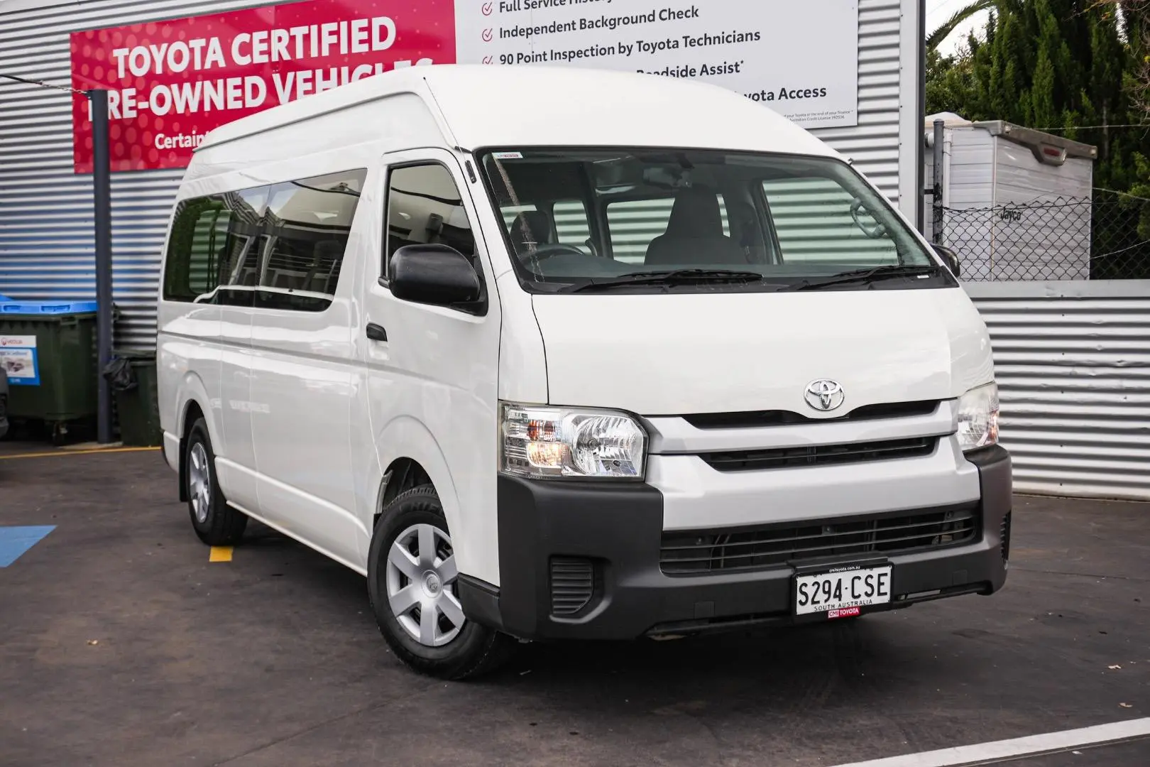 2017 Toyota Hiace Gallery Image 2