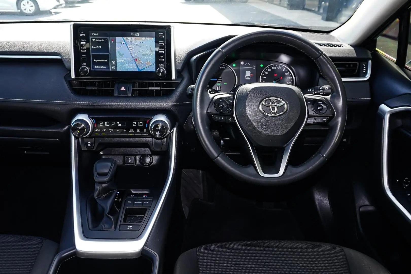 2022 Toyota RAV4 Gallery Image 9
