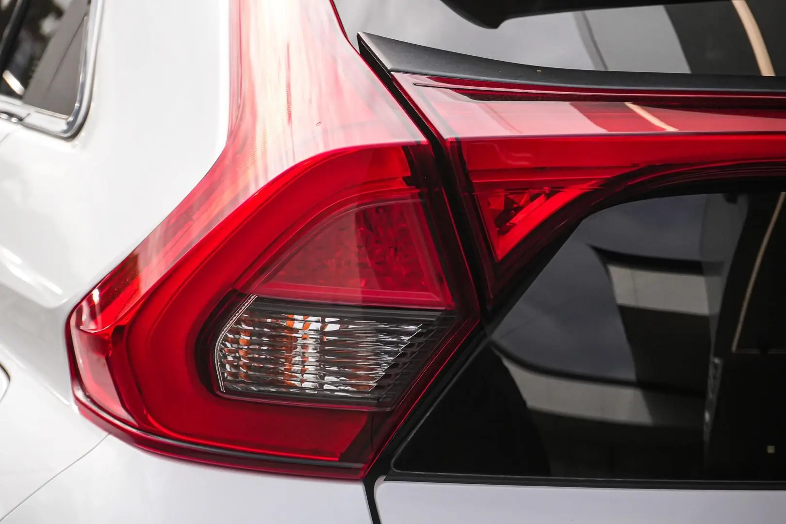 2020 Mitsubishi Eclipse Cross Gallery Image 14