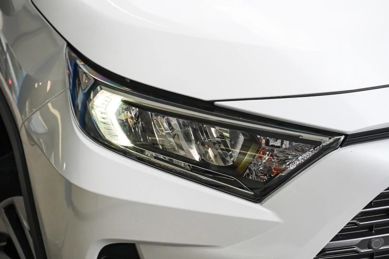 2022 Toyota RAV4 Gallery Image 6