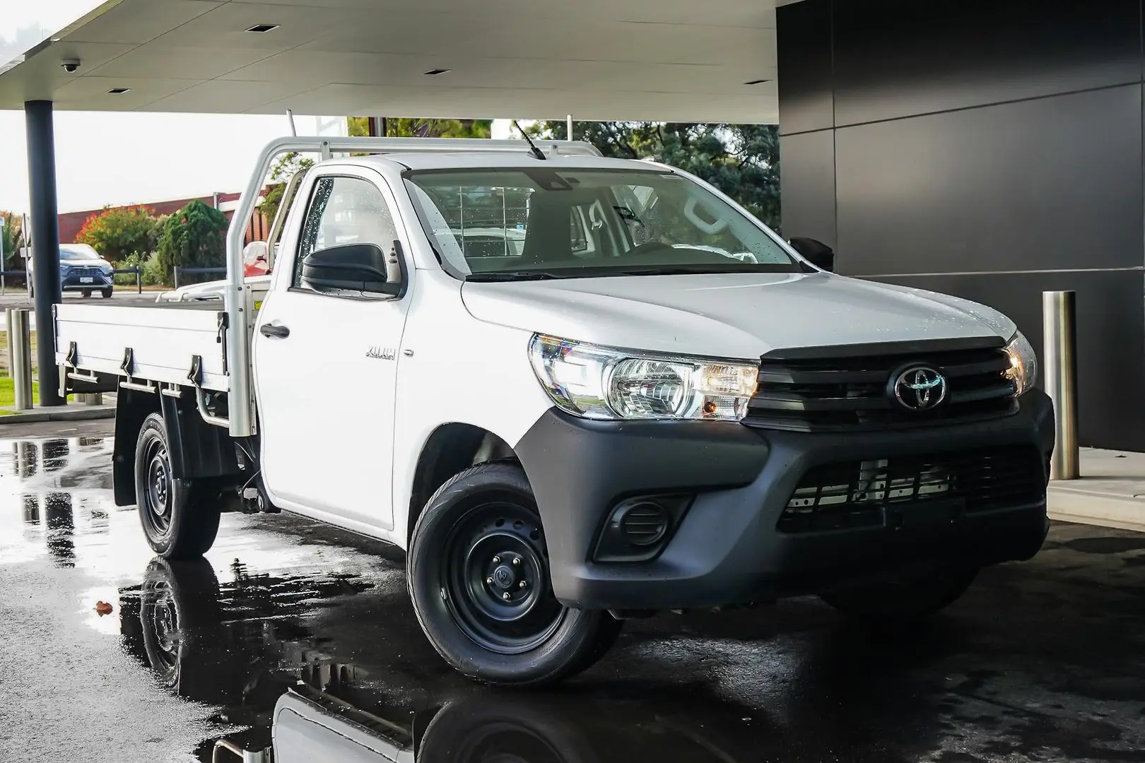 2021 Toyota Hilux Gallery Image 1