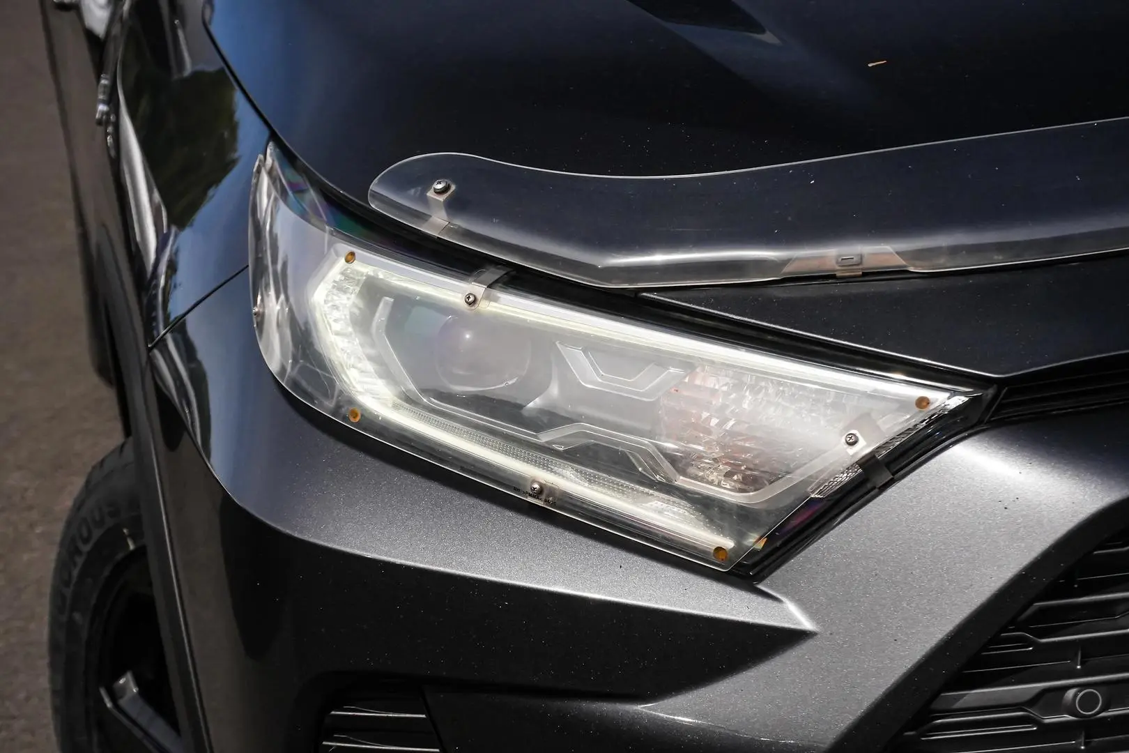 2020 Toyota RAV4 Gallery Image 7