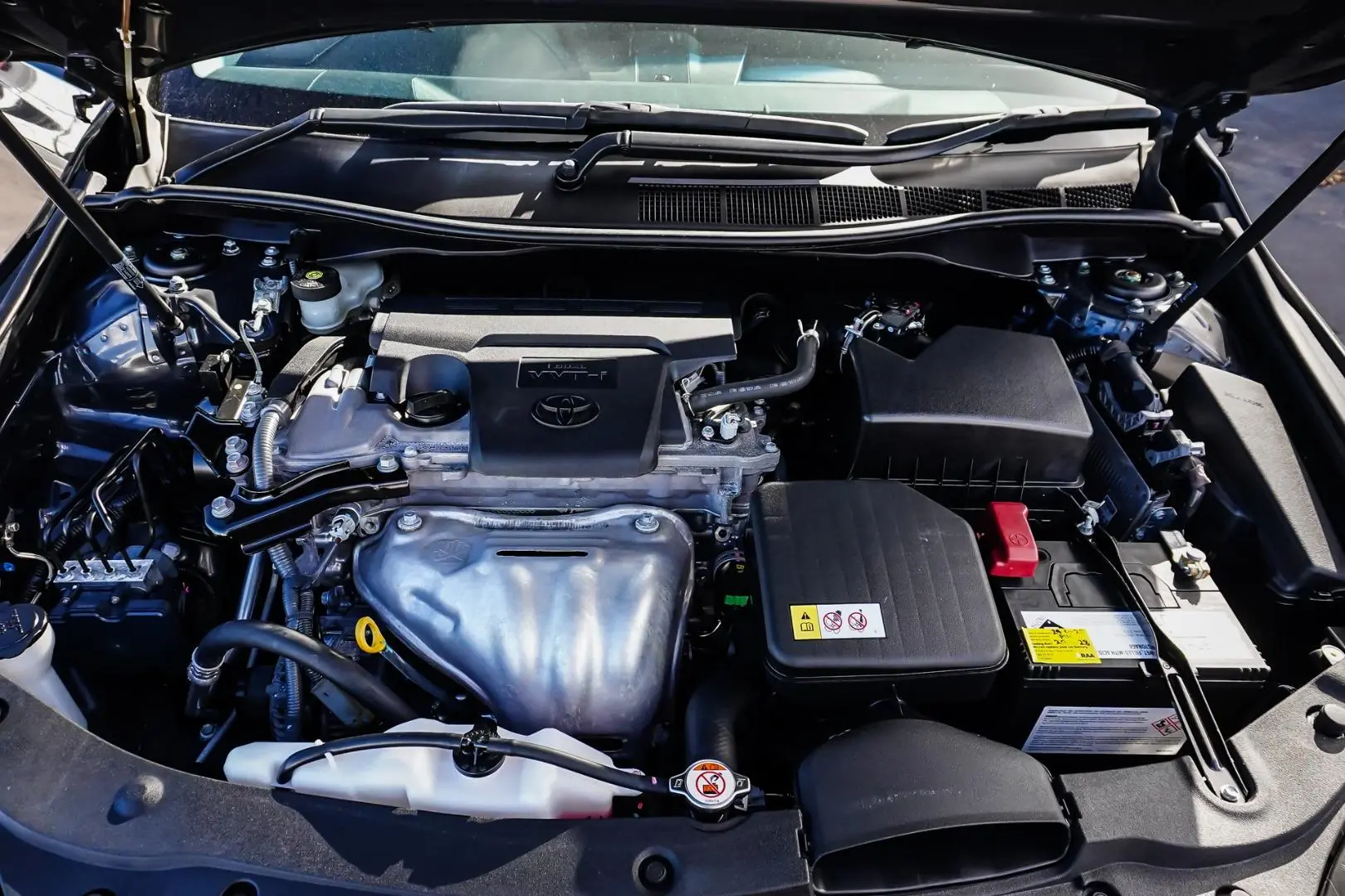 2017 Toyota Camry Gallery Image 26