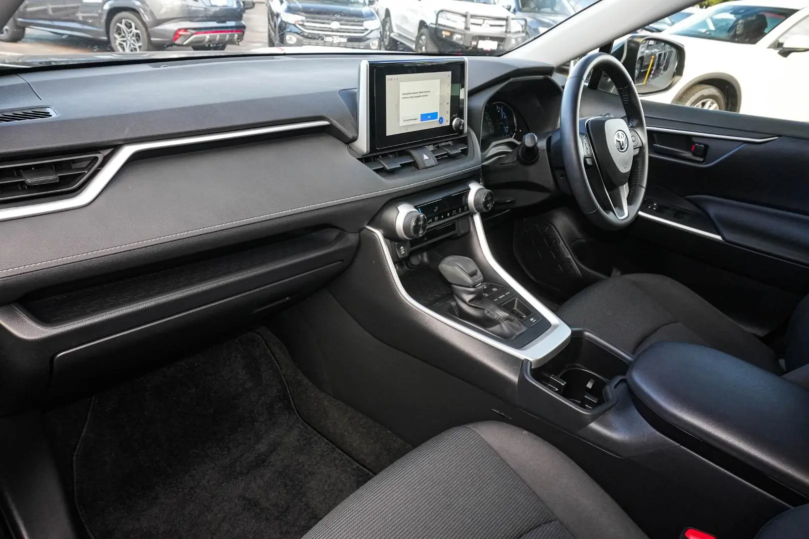 2022 Toyota RAV4 Gallery Image 12