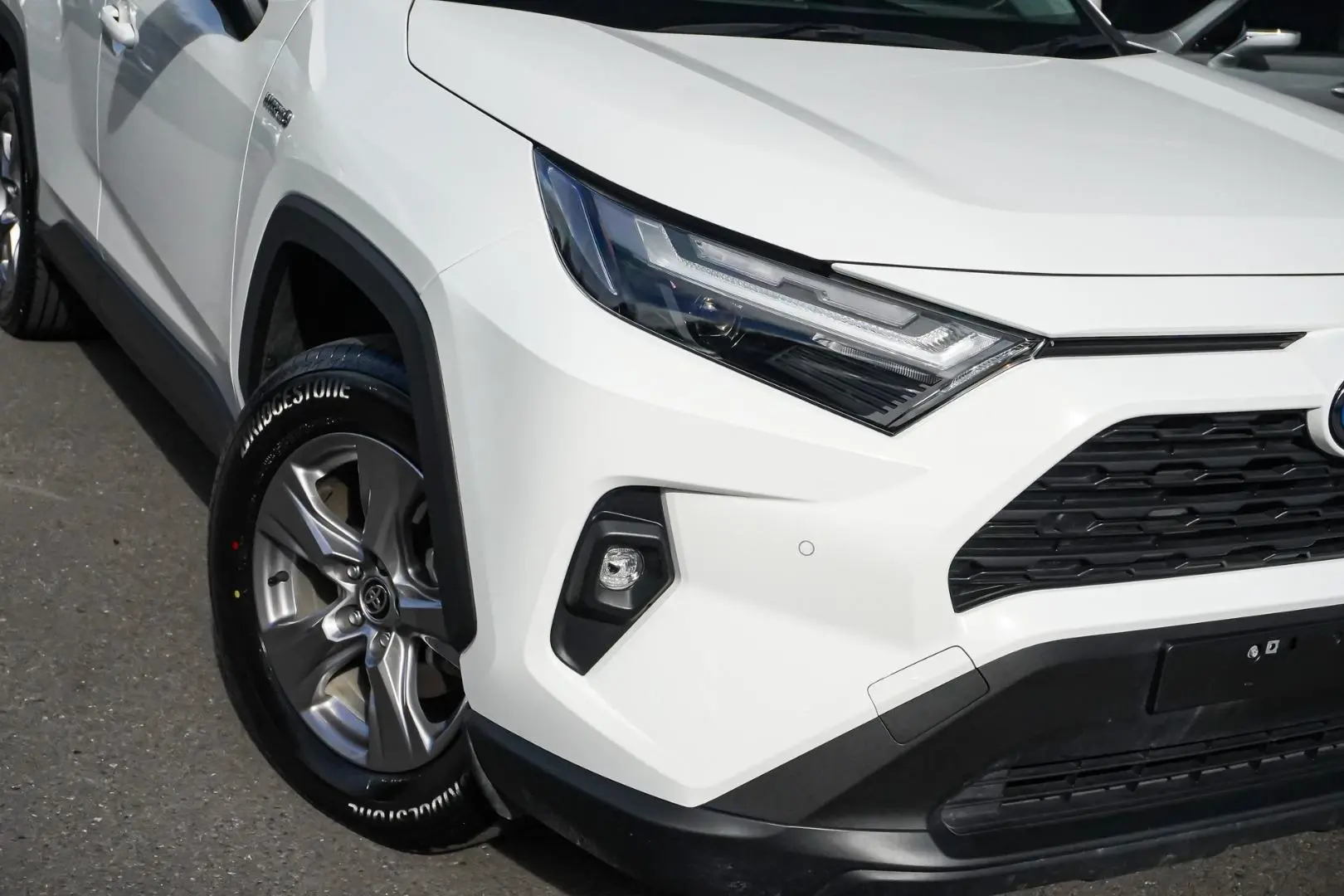 2024 Toyota RAV4 Gallery Image 11