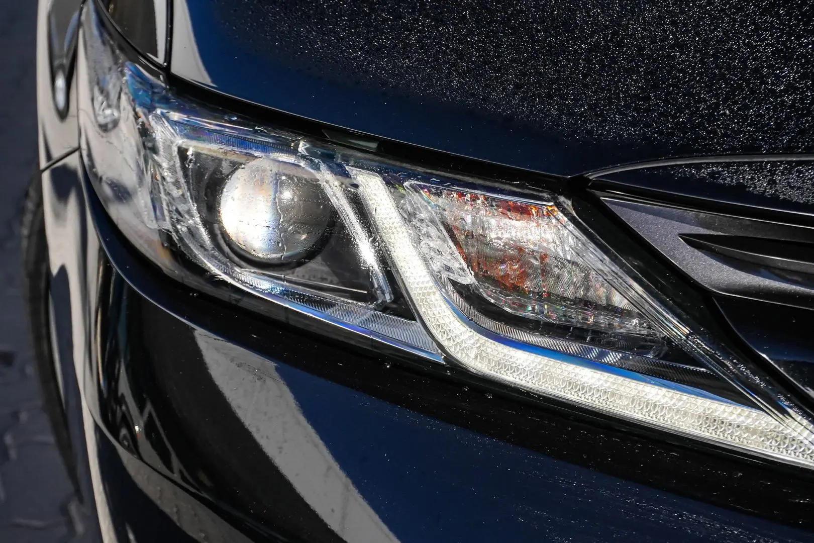 2019 Toyota Camry Gallery Image 12