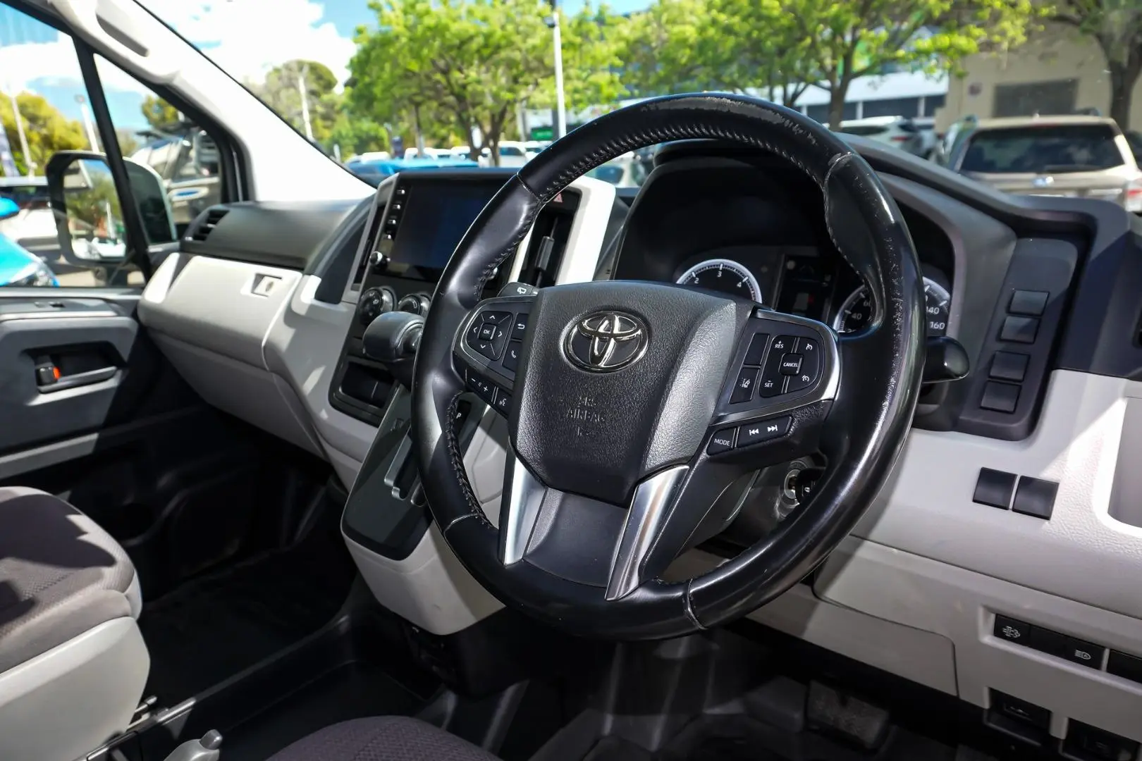 2021 Toyota Hiace Gallery Image 6