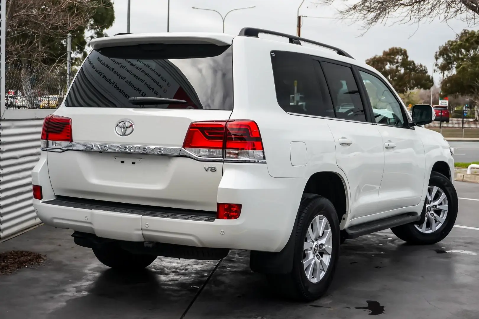 2021 Toyota Landcruiser Gallery Image 3