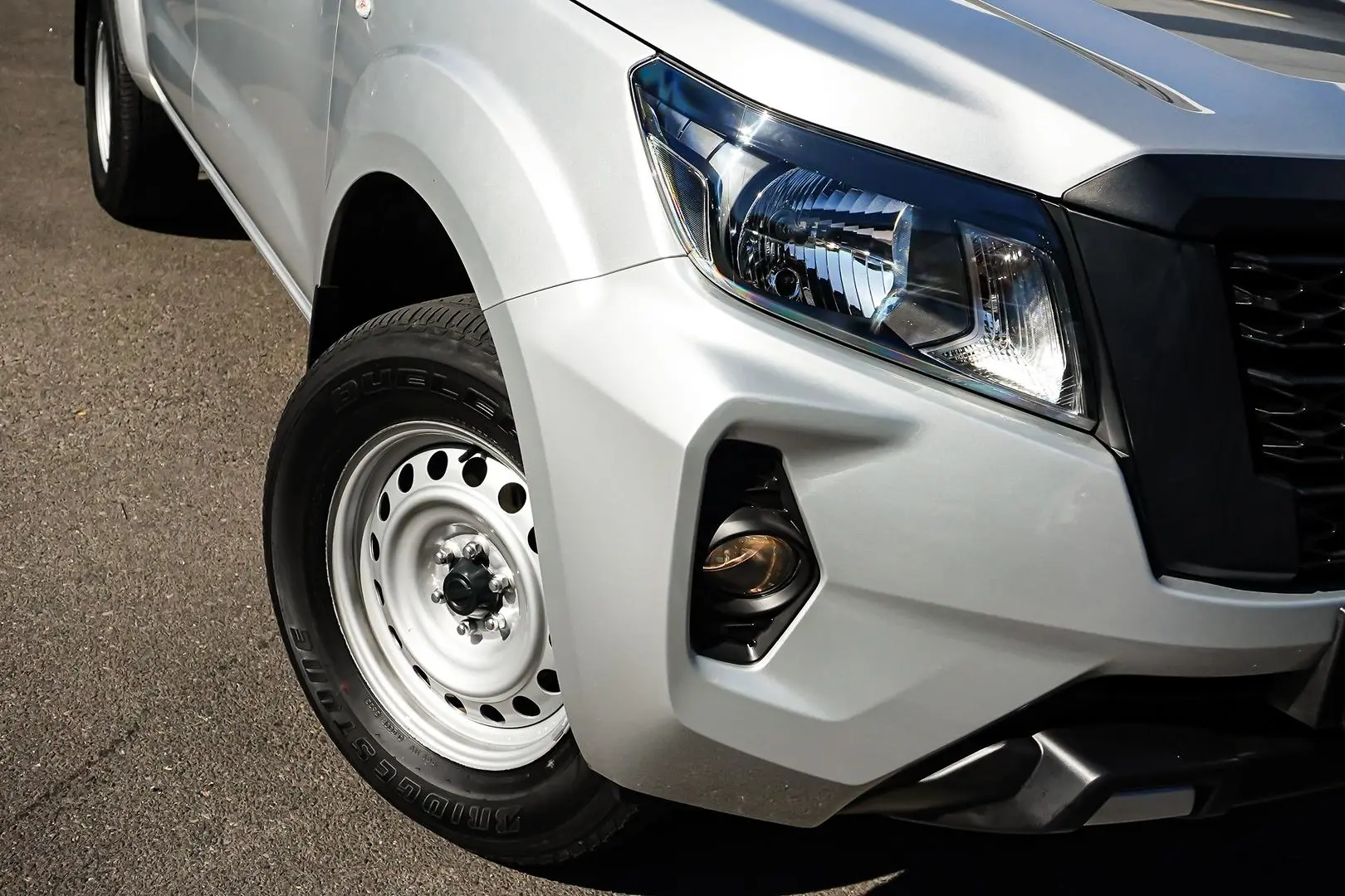 2023 Nissan Navara Gallery Image 10