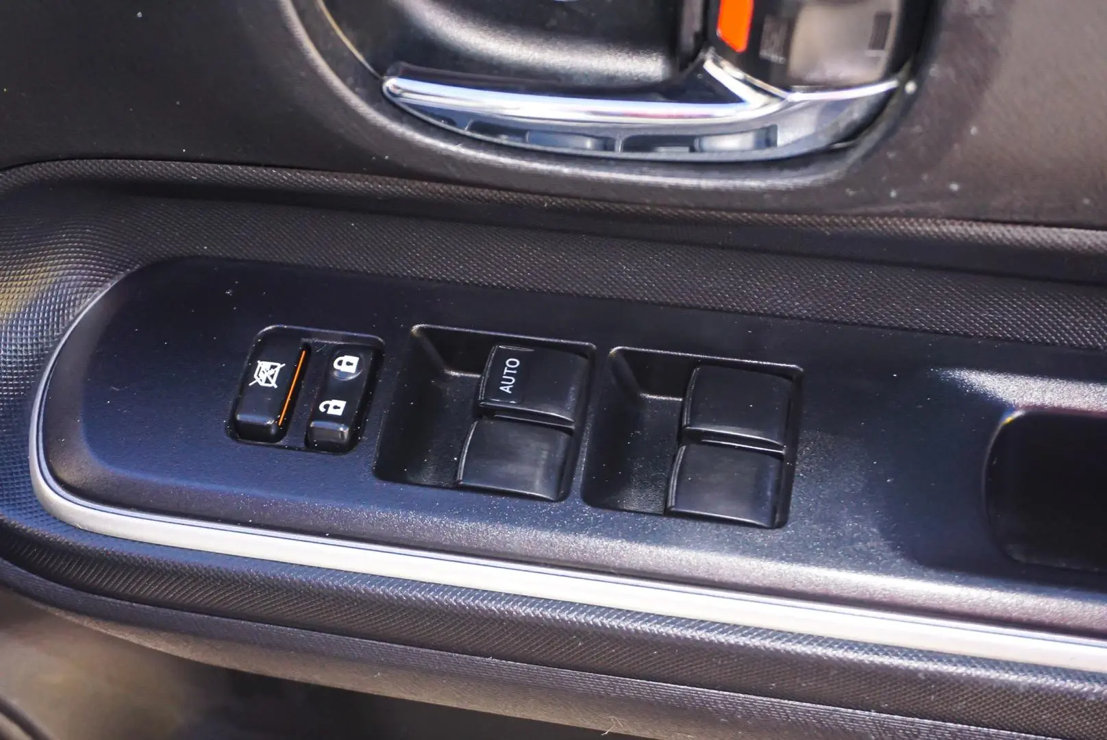 2018 Toyota Prius C Gallery Image 19