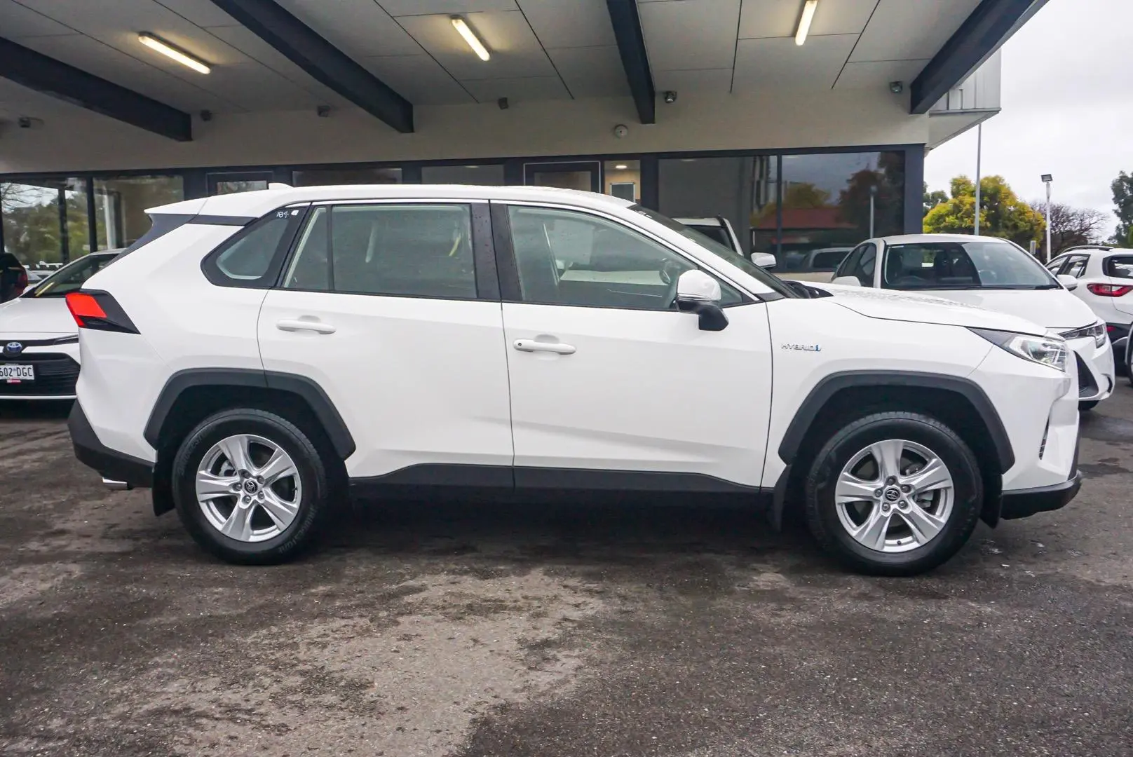 2021 Toyota RAV4 Gallery Image 3