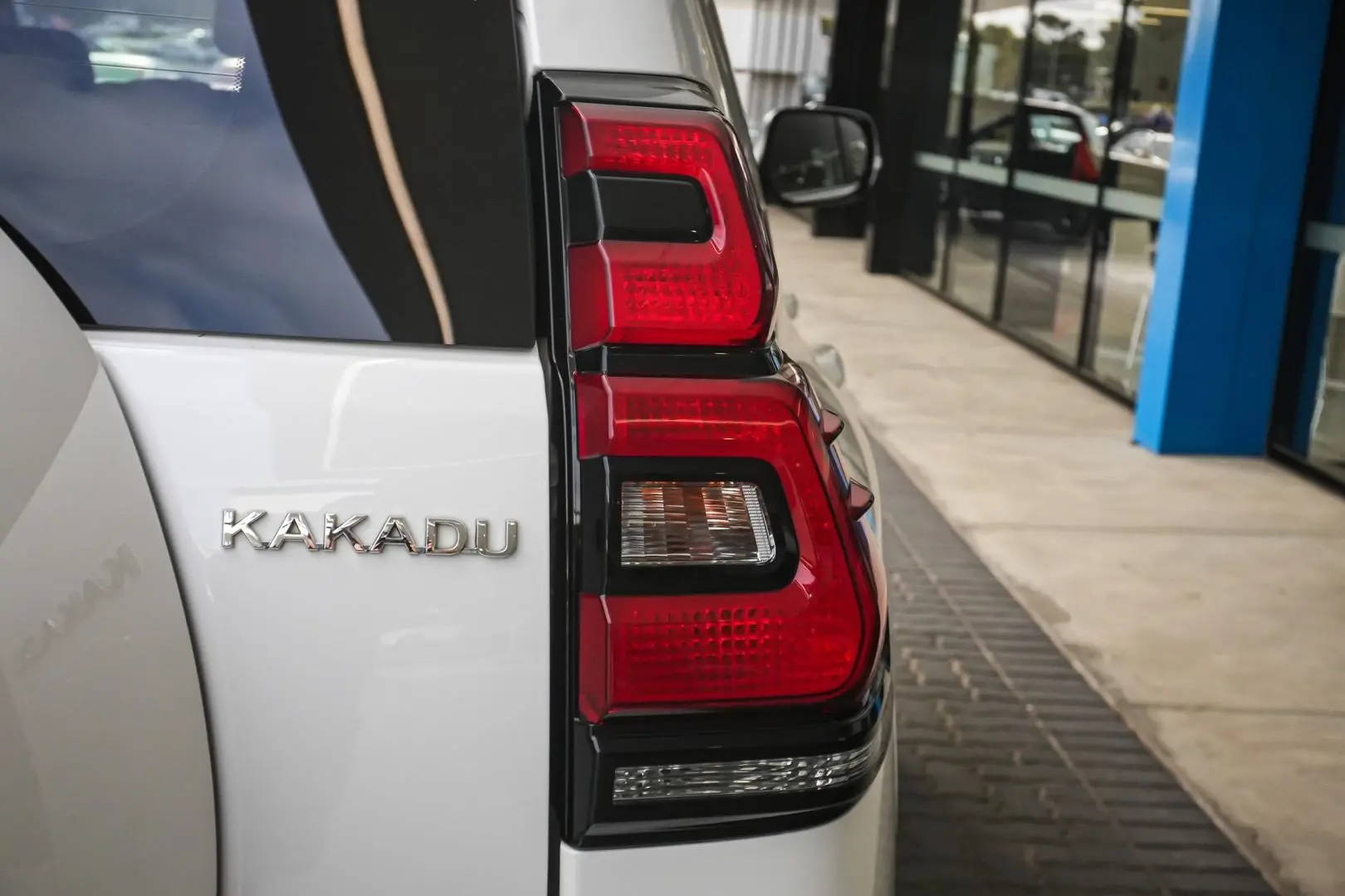 2020 Toyota Landcruiser Prado Gallery Image 7