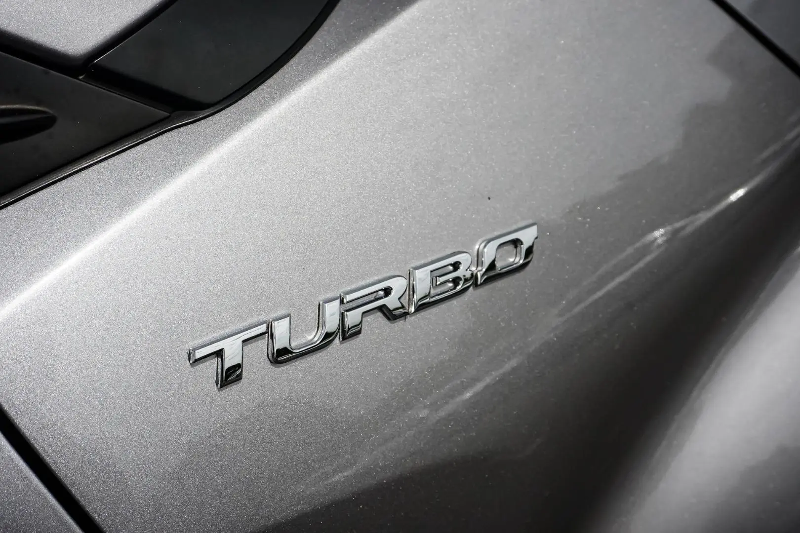 2017 Toyota C-HR Gallery Image 14