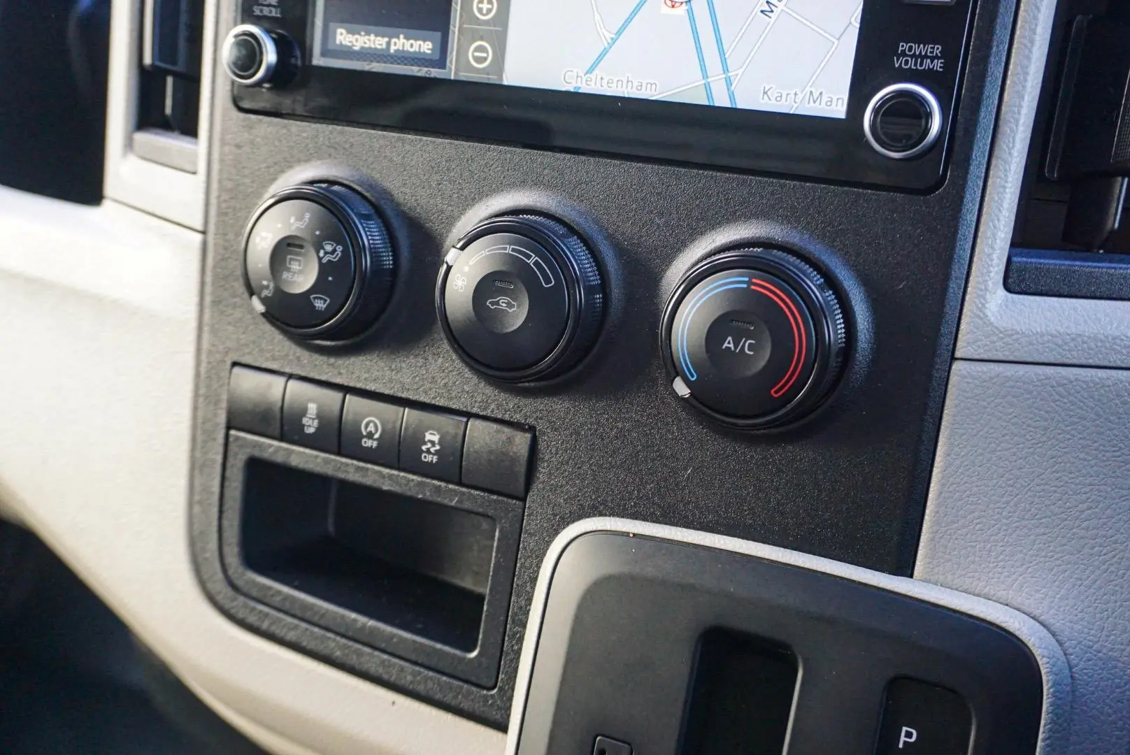 2020 Toyota Hiace Gallery Image 24