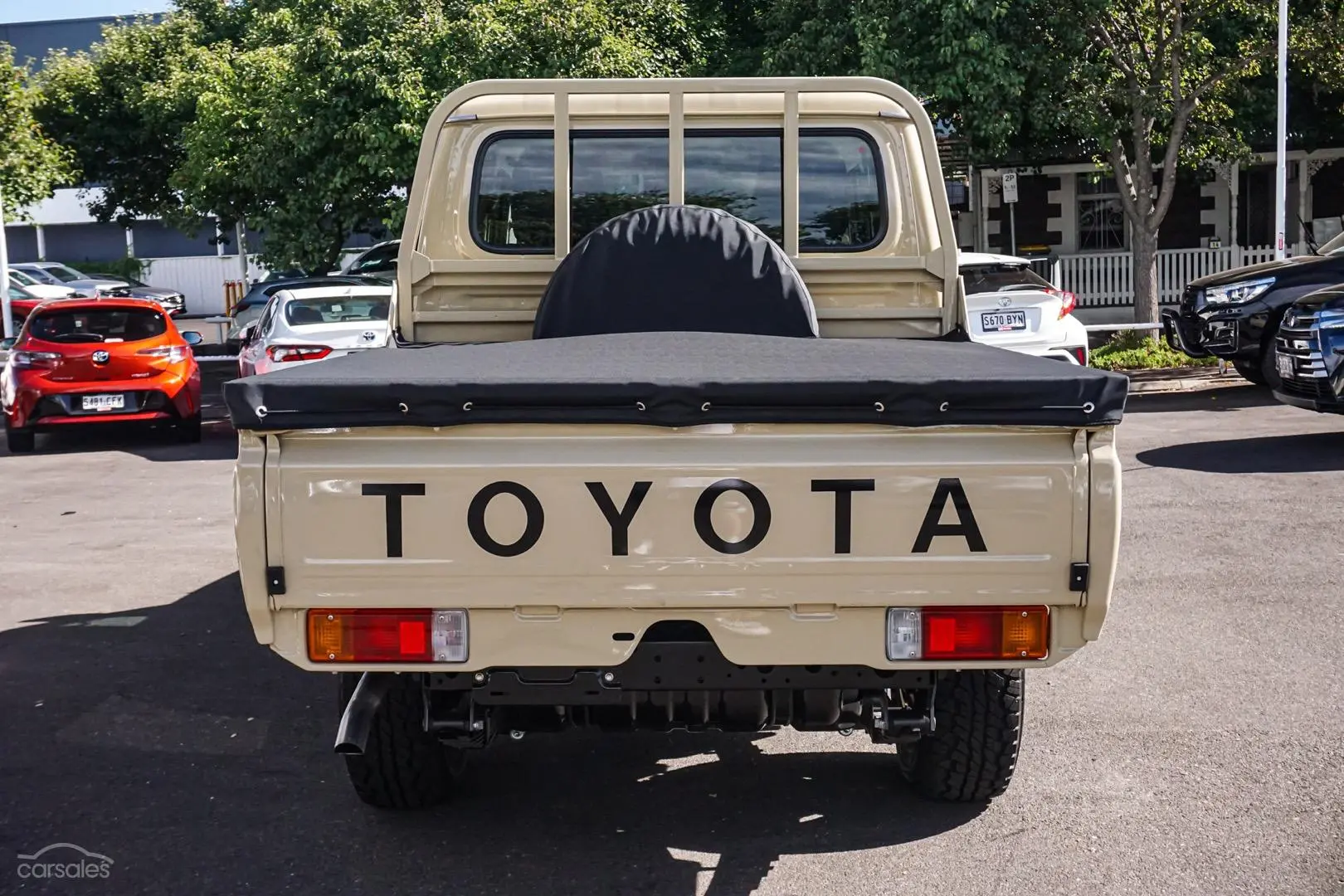 2023 Toyota Landcruiser Image 6