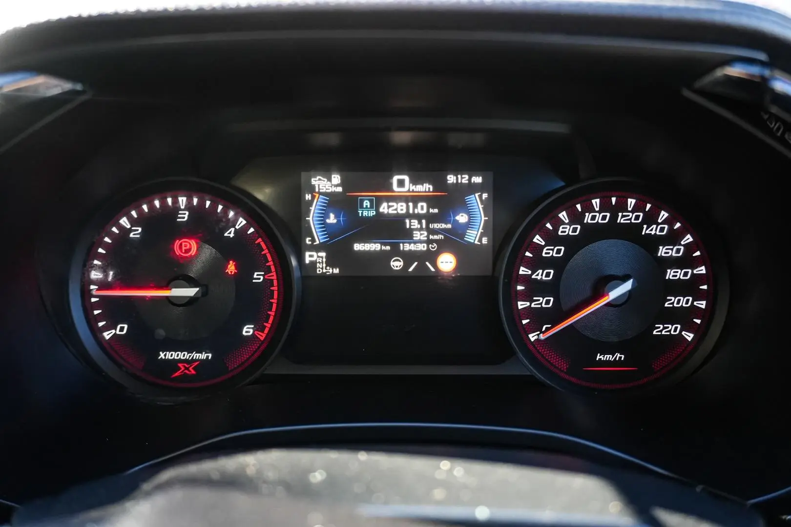 2022 Isuzu D-MAX Gallery Image 15