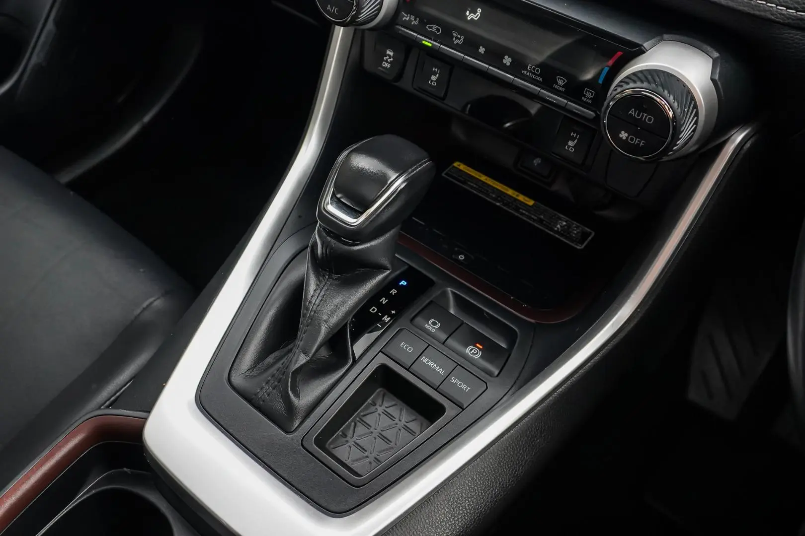 2021 Toyota RAV4 Gallery Image 18
