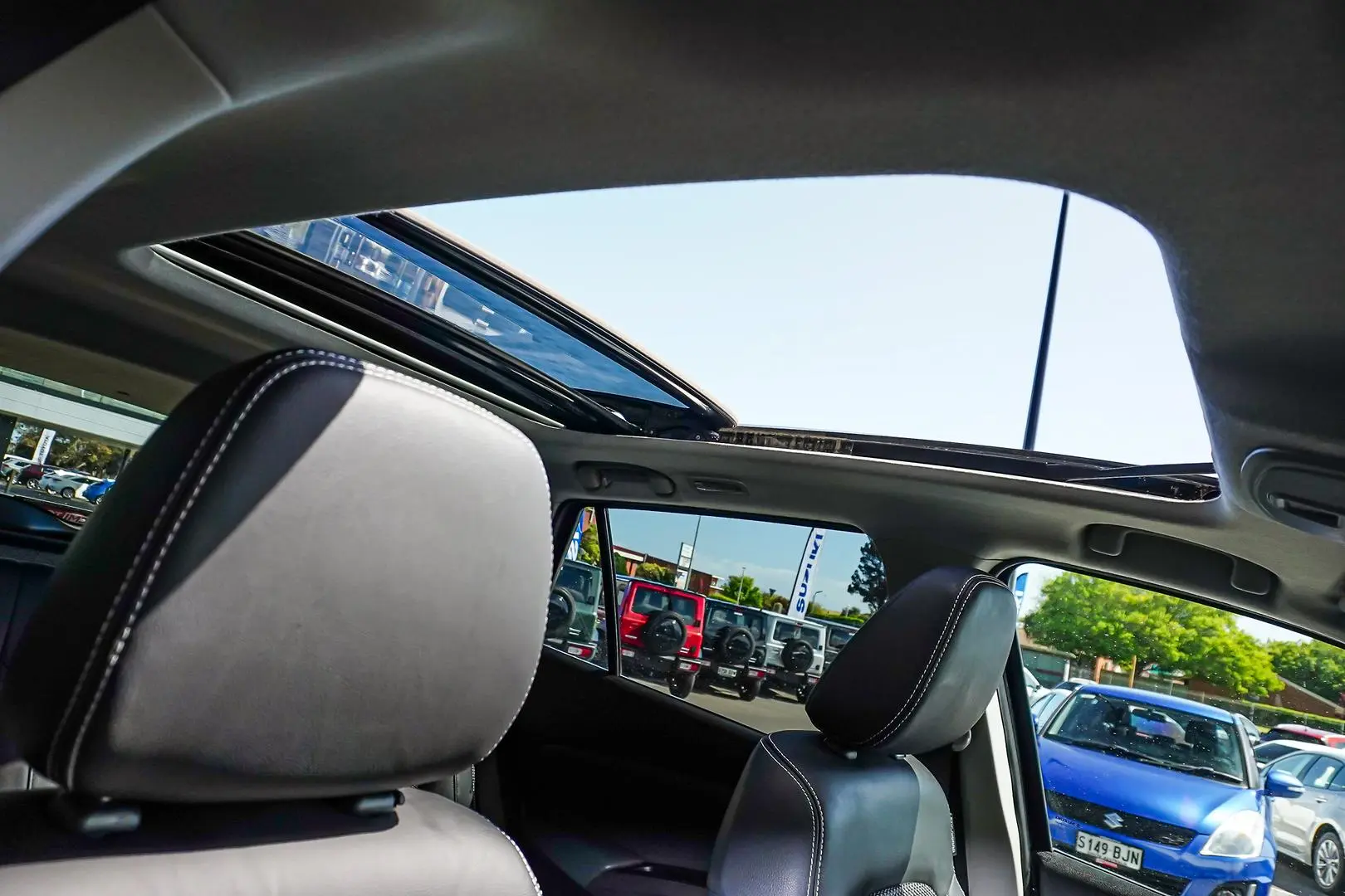 2023 Suzuki S-Cross Gallery Image 9